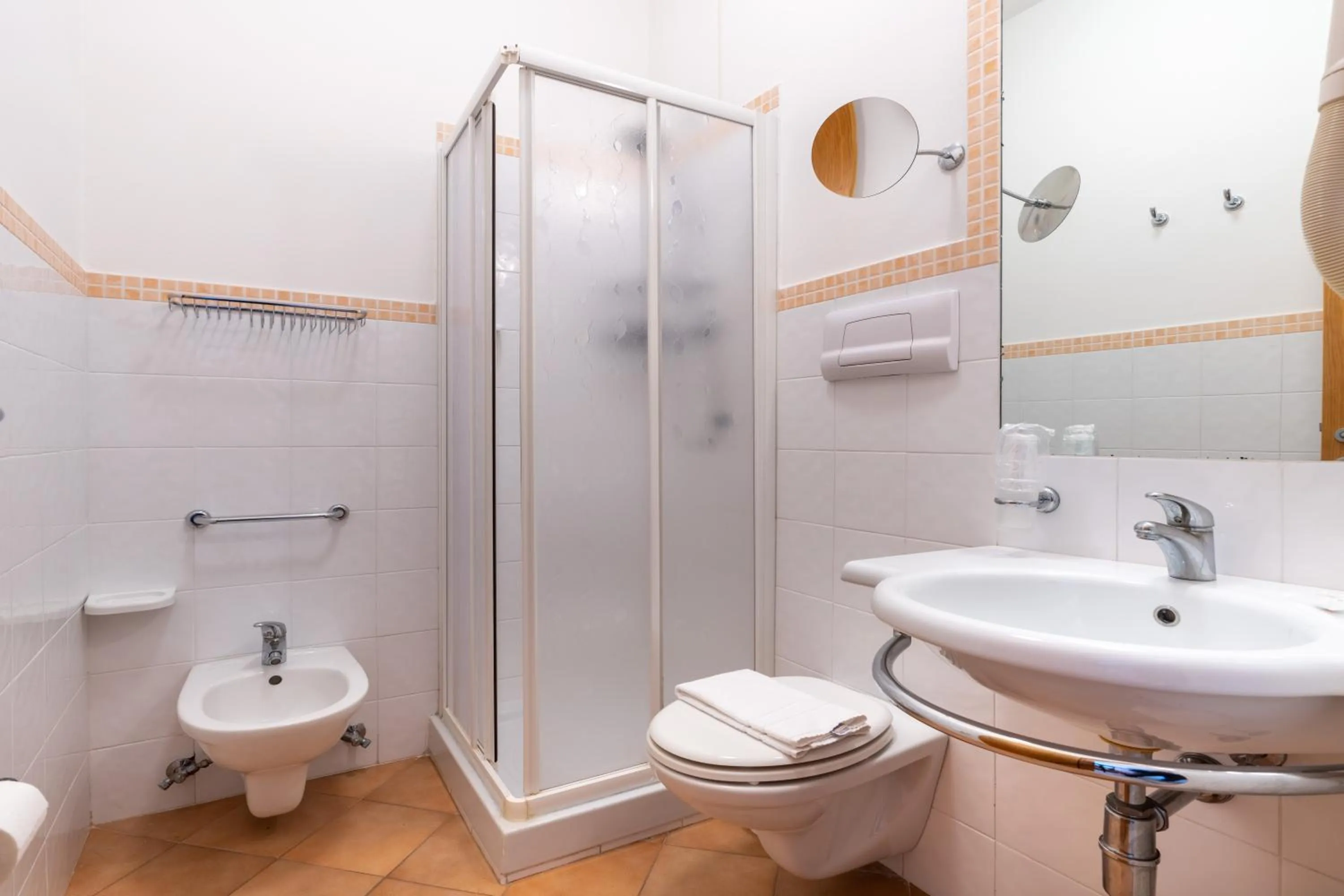 Bathroom in Hotel La Pineta