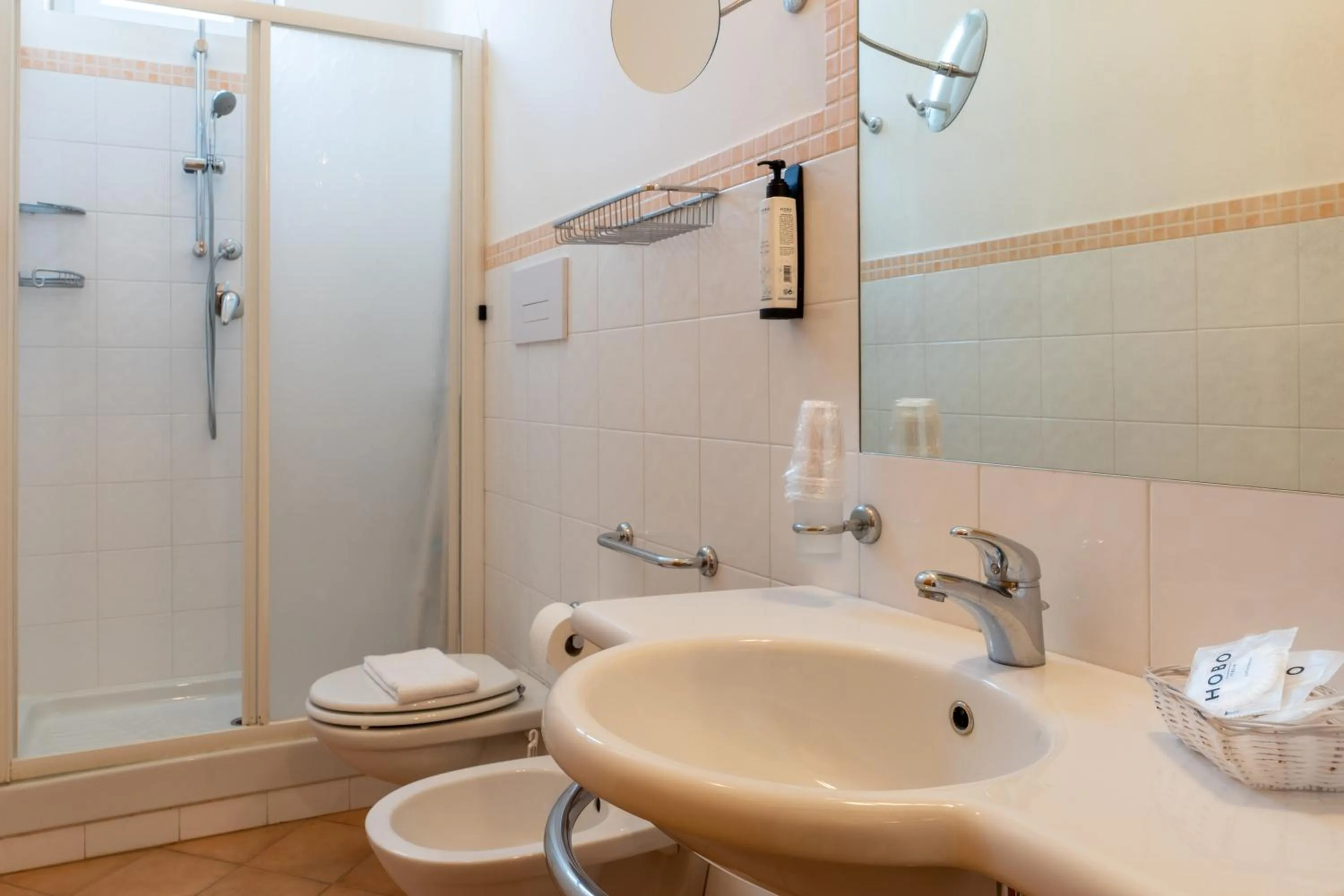 Bathroom in Hotel La Pineta