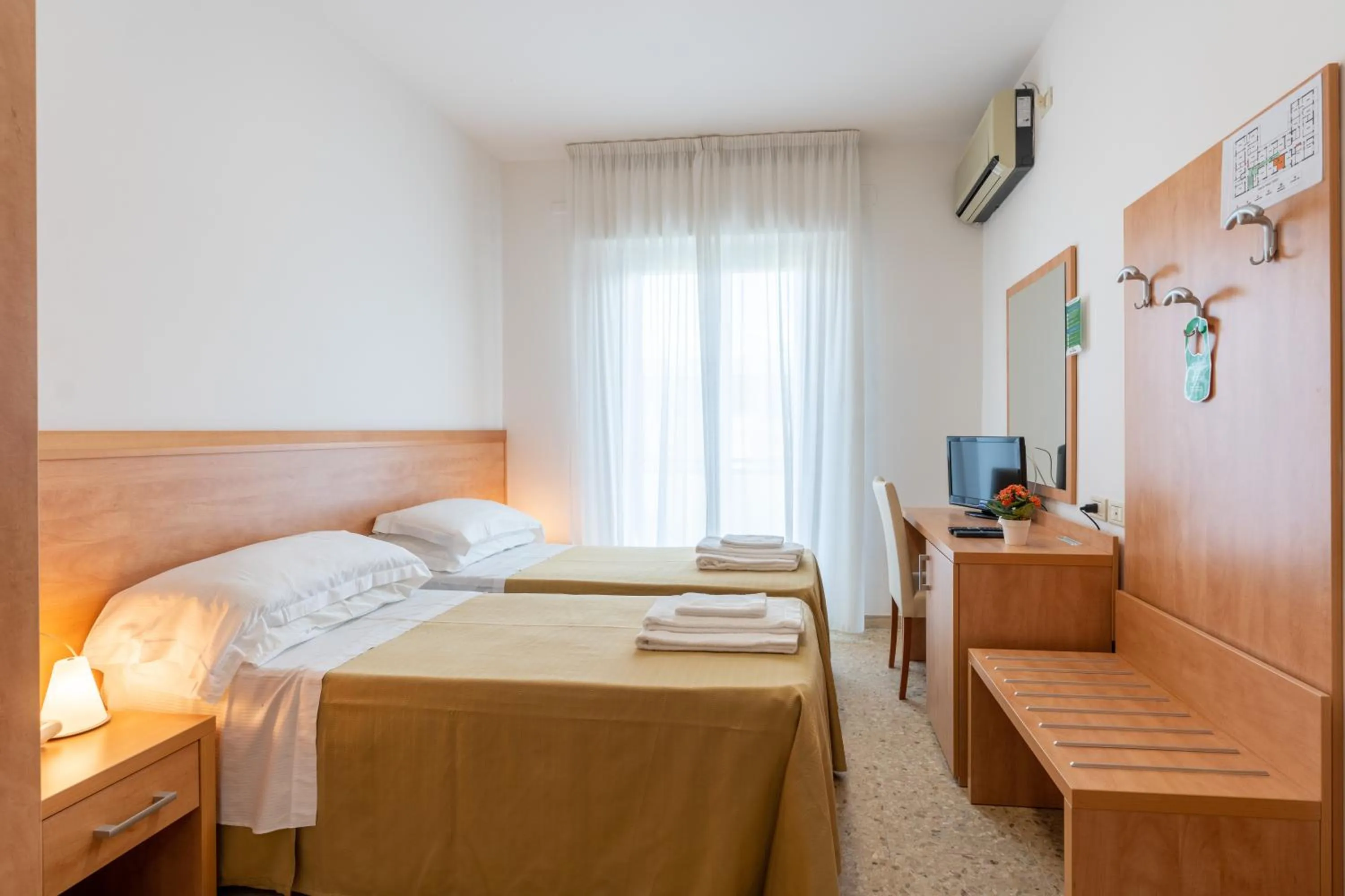 Photo of the whole room in Hotel La Pineta