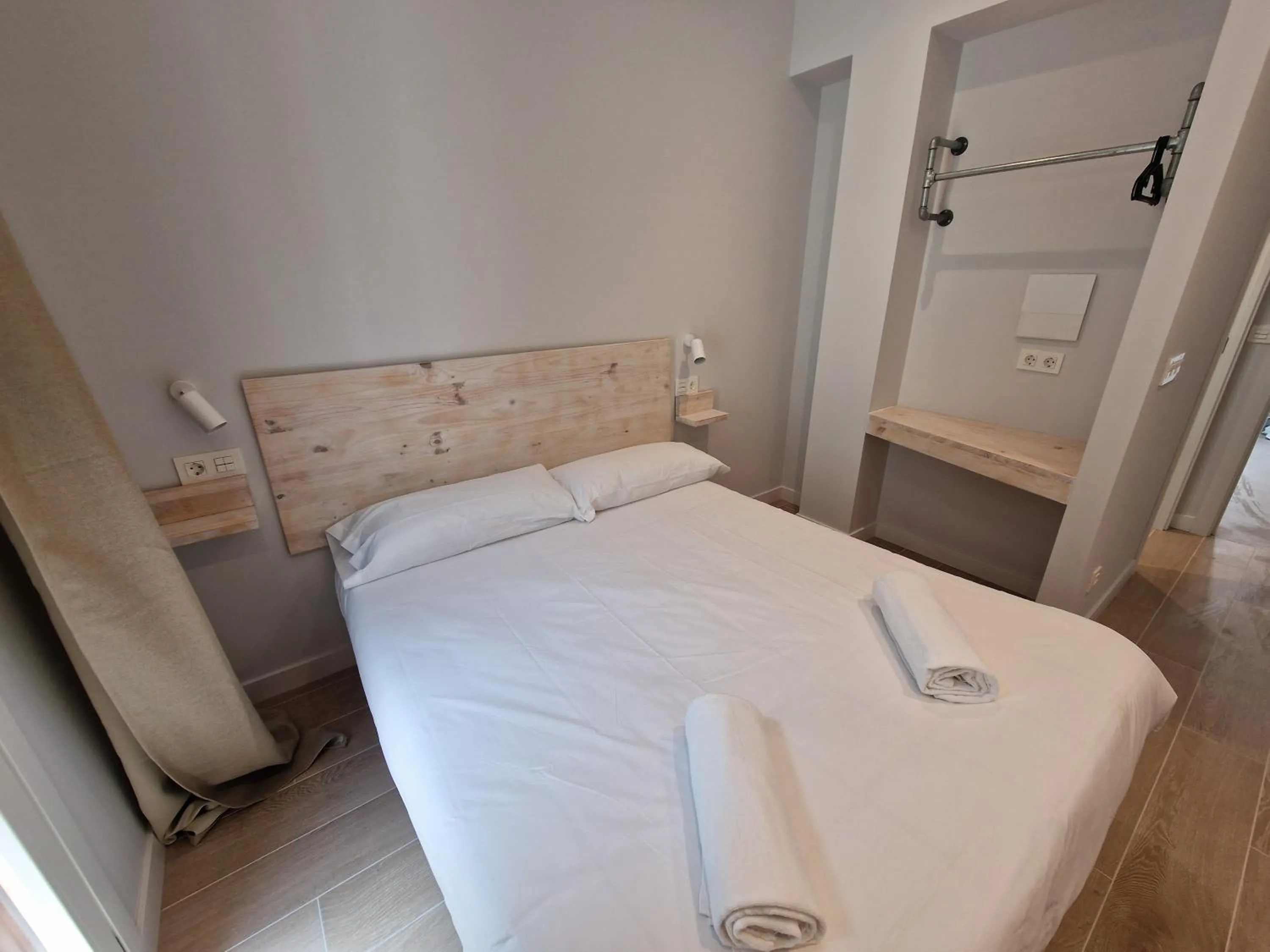 Beach Break Guesthouse - Auto Check-in