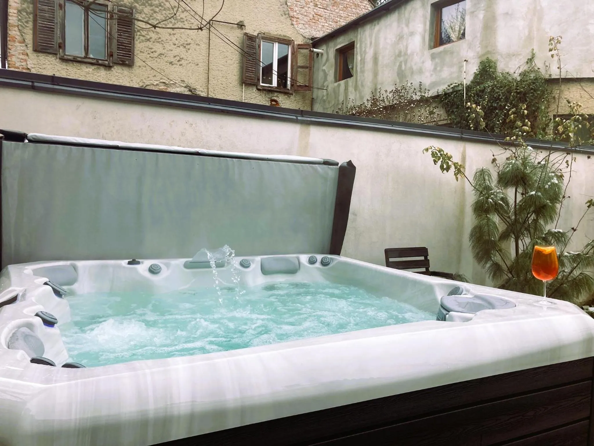 Open Air Bath in The Pines Boutique Villa