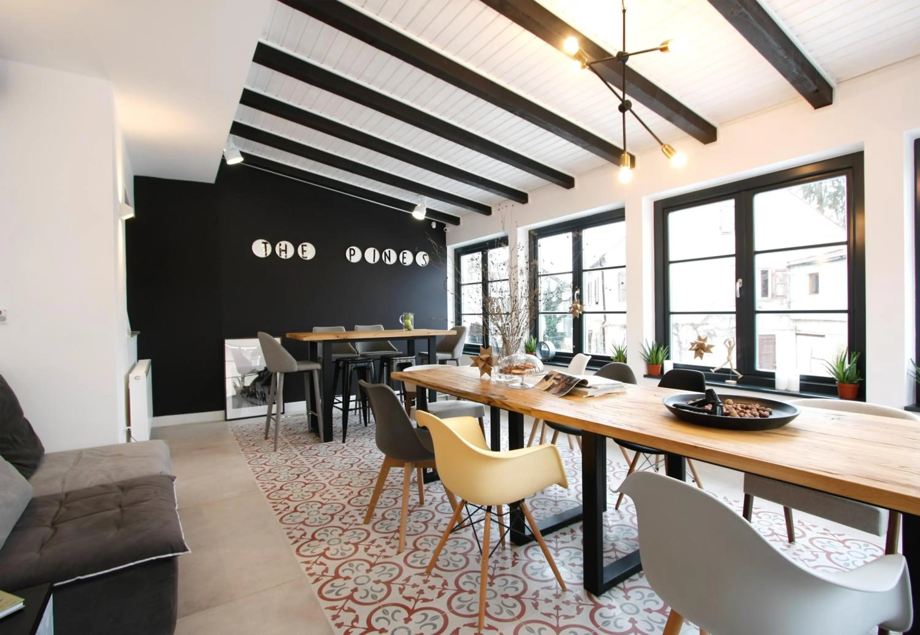 Restaurant/places to eat in The Pines Boutique Villa