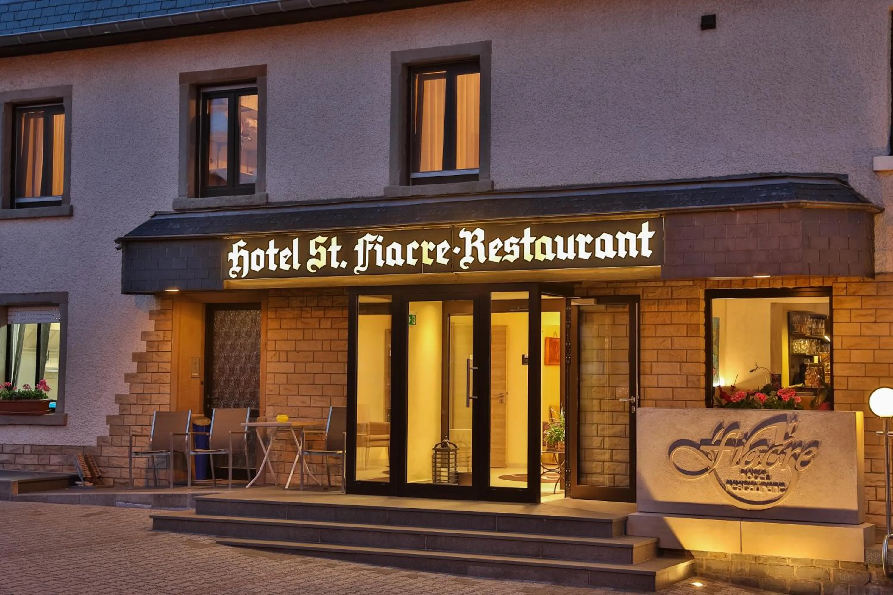 Facade/entrance in Hotel Saint Fiacre