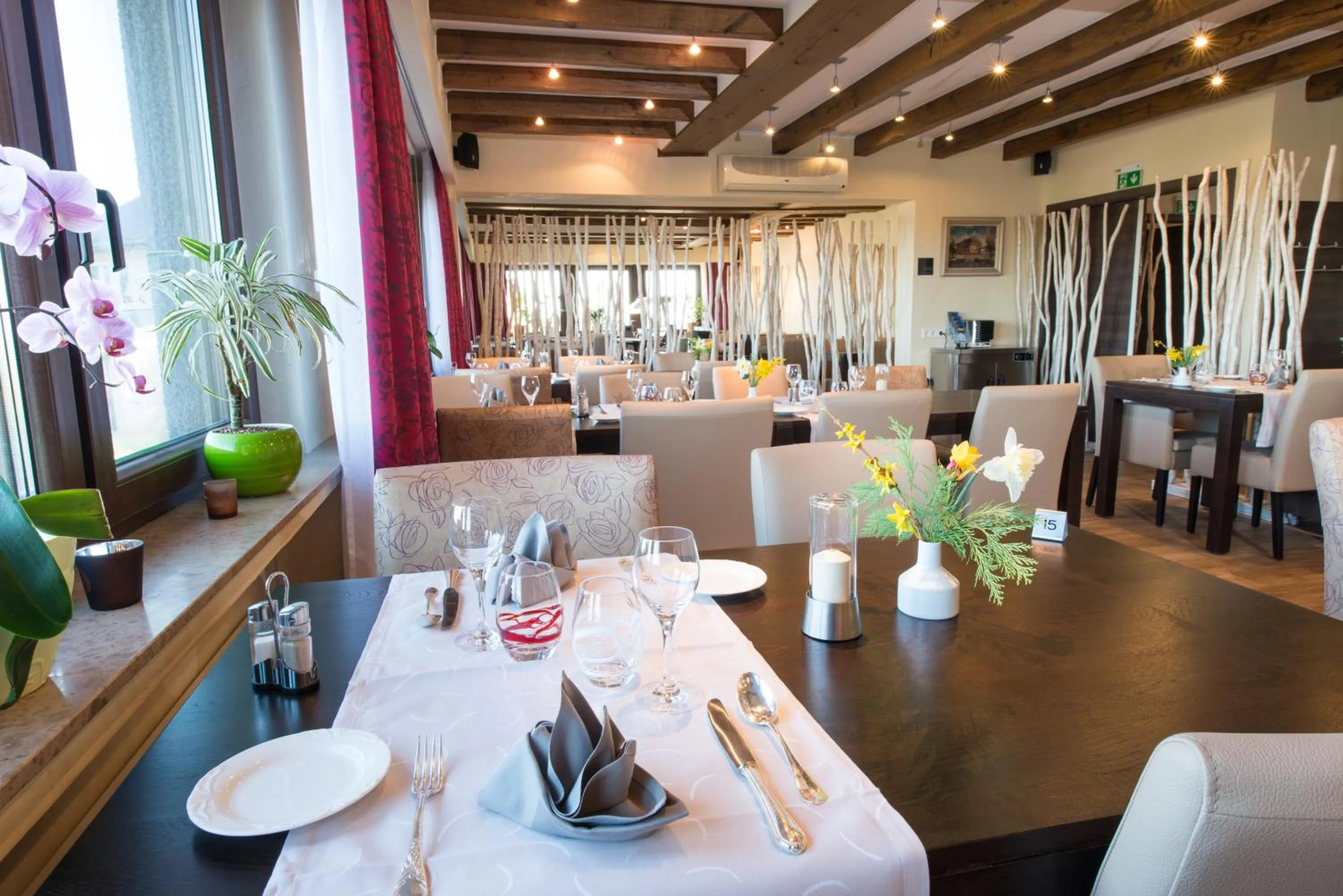 Restaurant/places to eat in Hotel Saint Fiacre