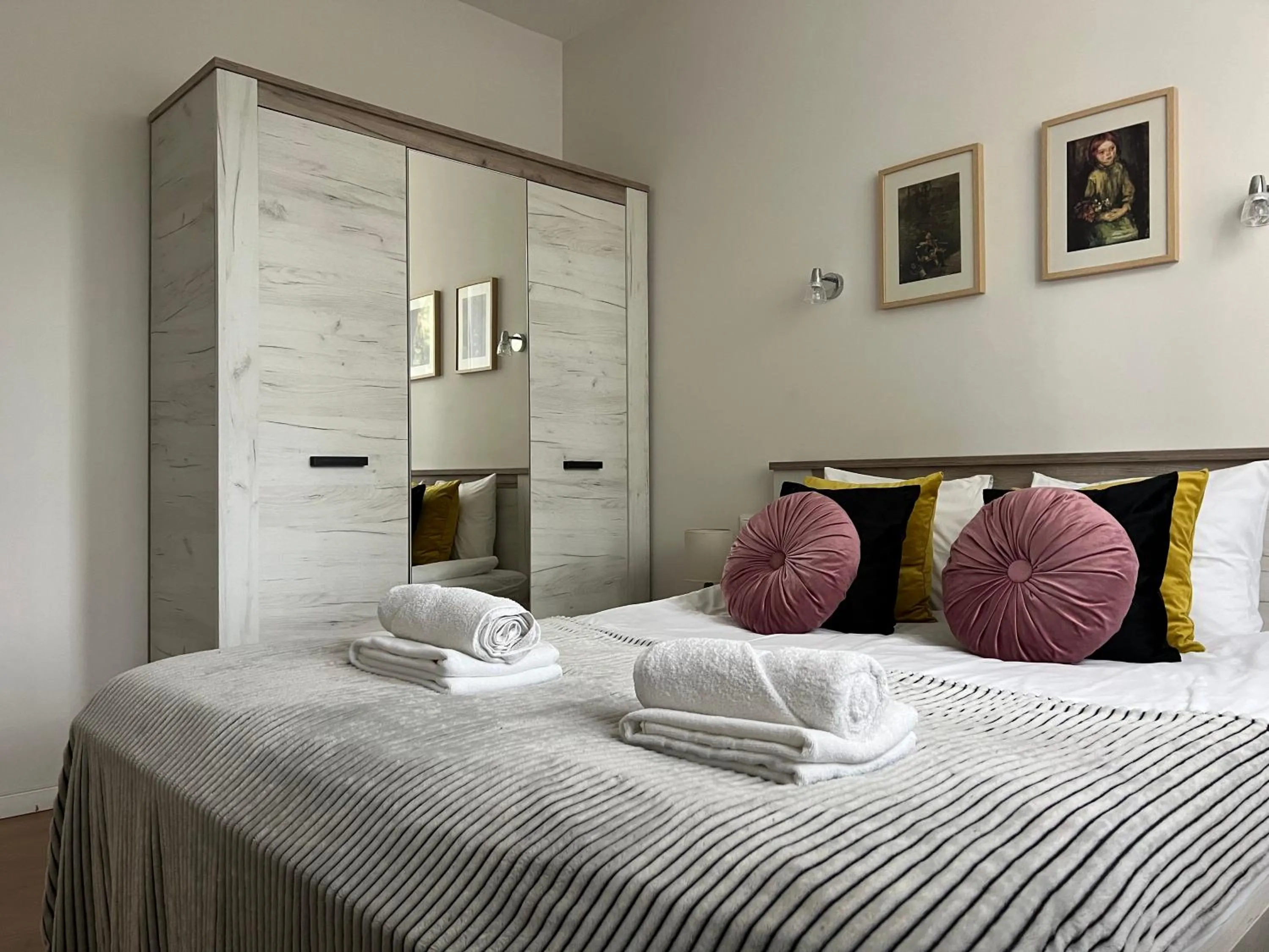 Bed in Old Town Residence Bis