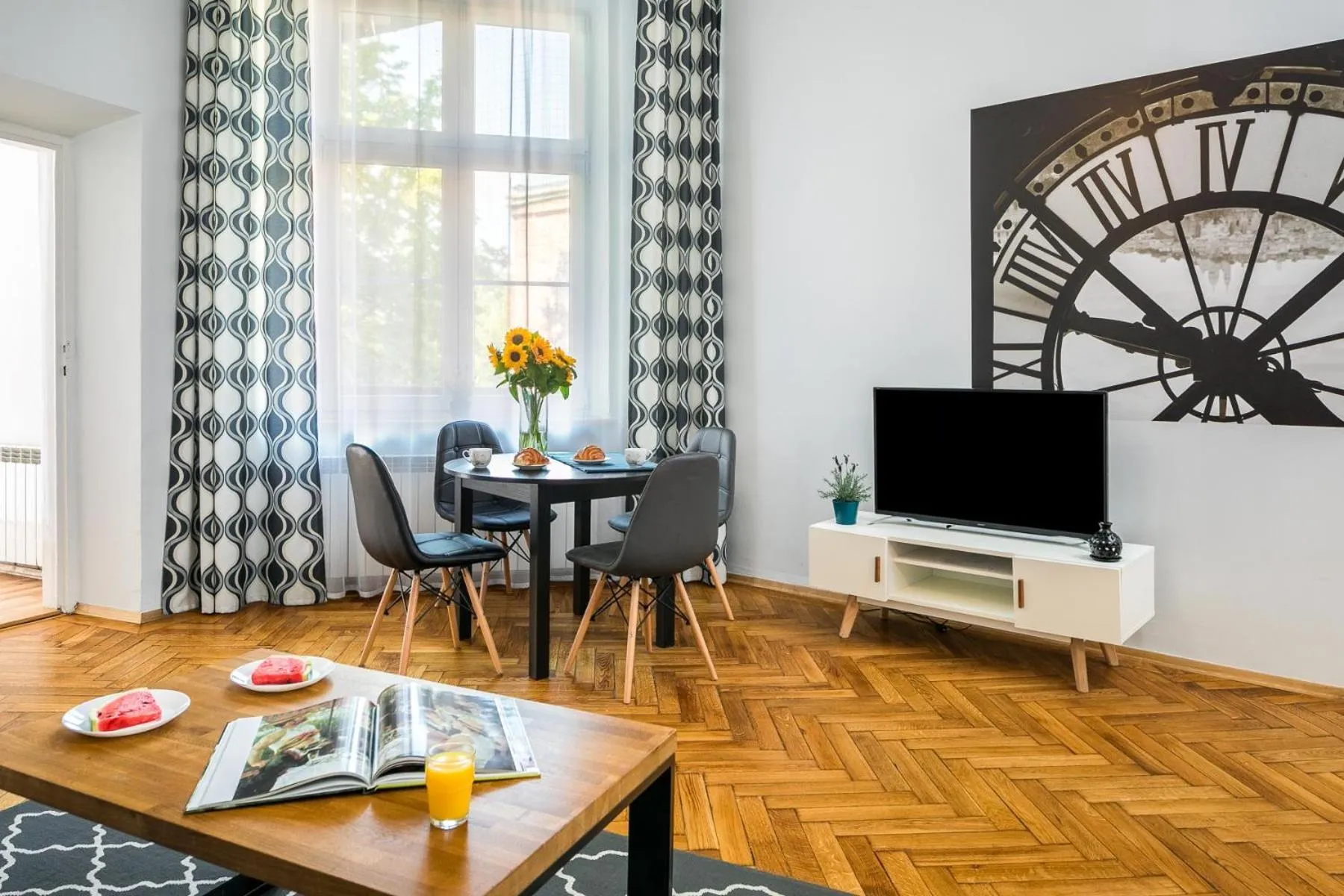 TV and multimedia in Old Town Residence Bis
