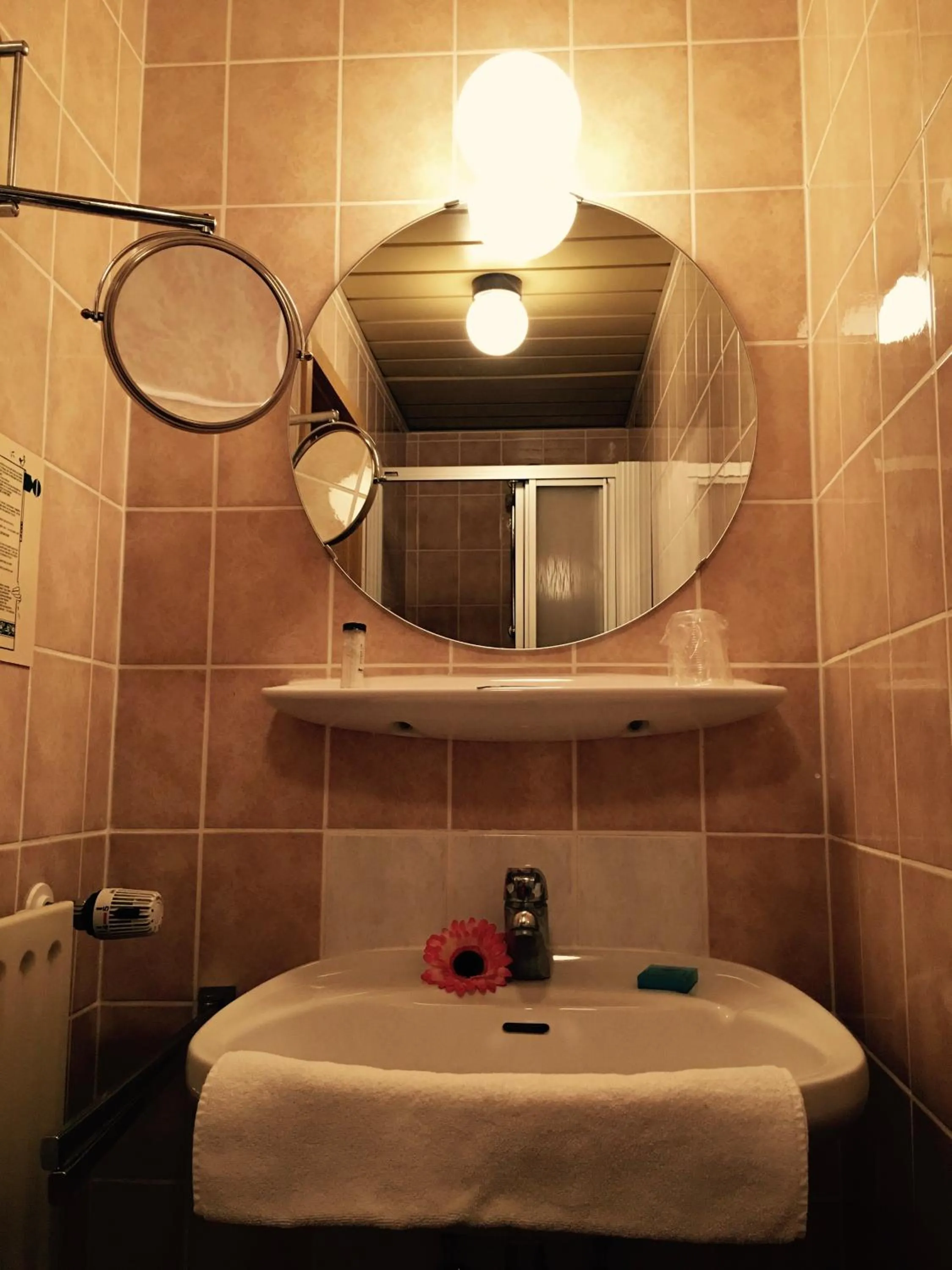 Bathroom in Bed & Breakfast du Château