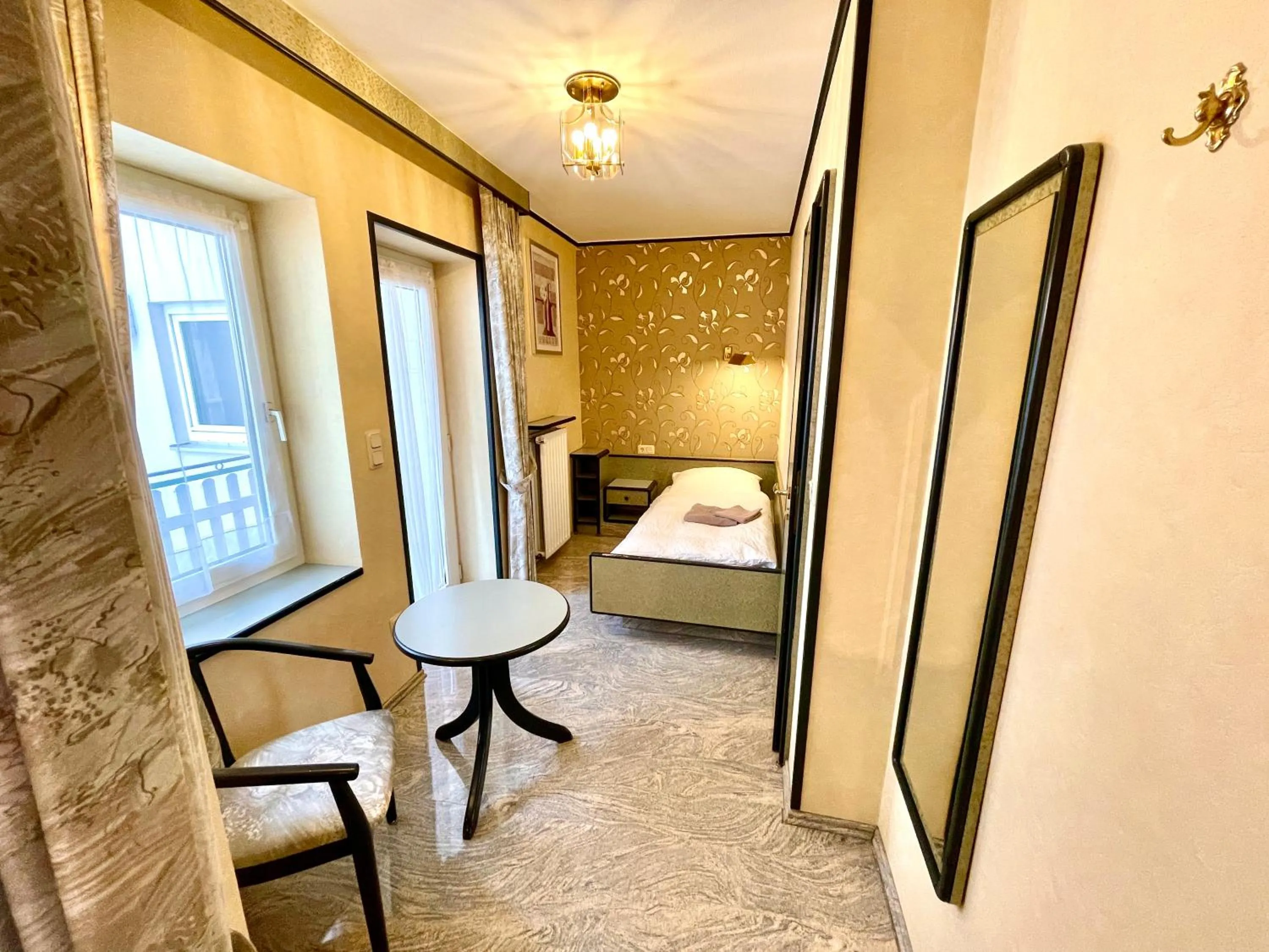 Photo of the whole room, Bed in Bed & Breakfast du Château