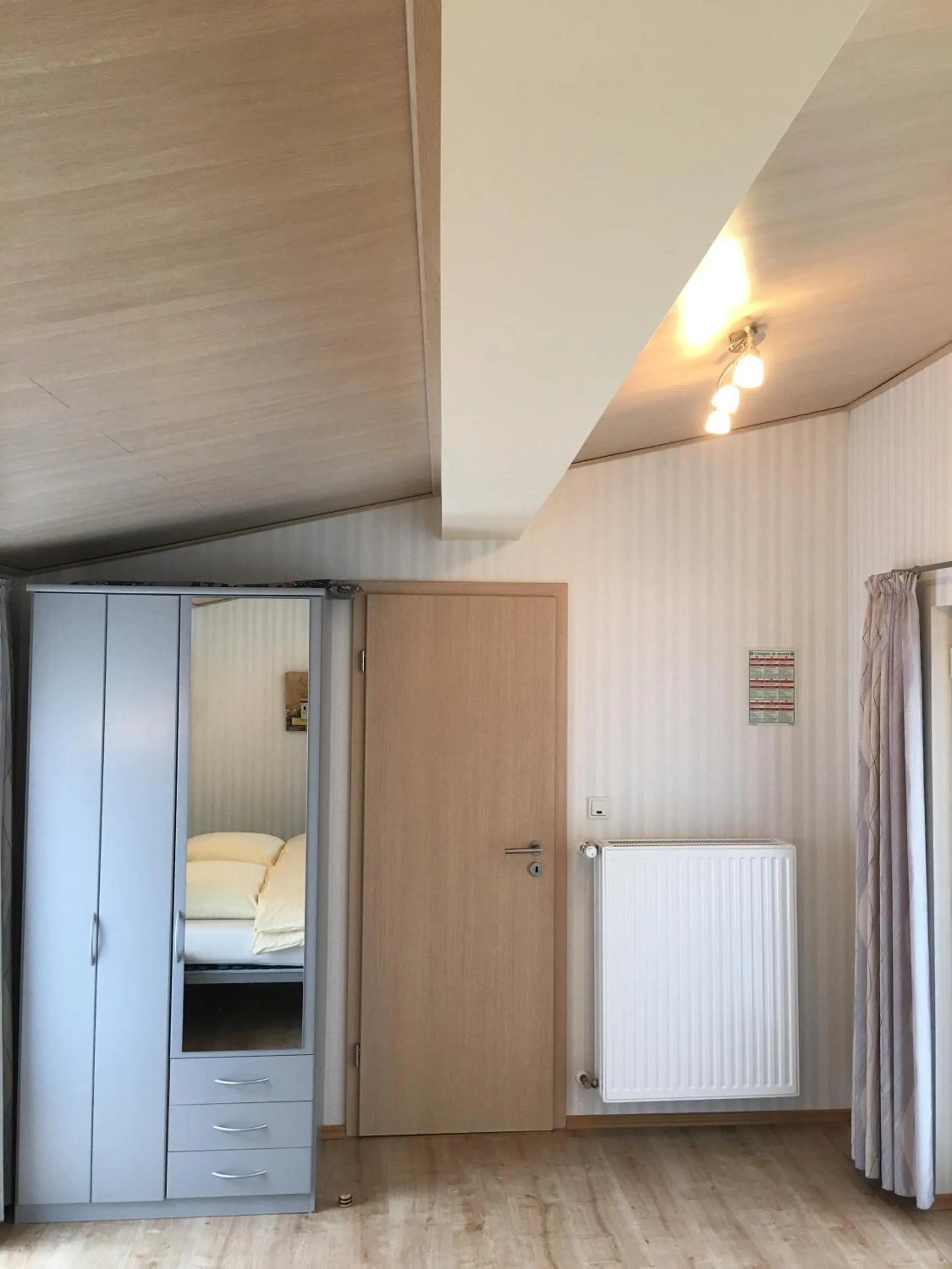 Photo of the whole room, Bed in Bed & Breakfast du Château