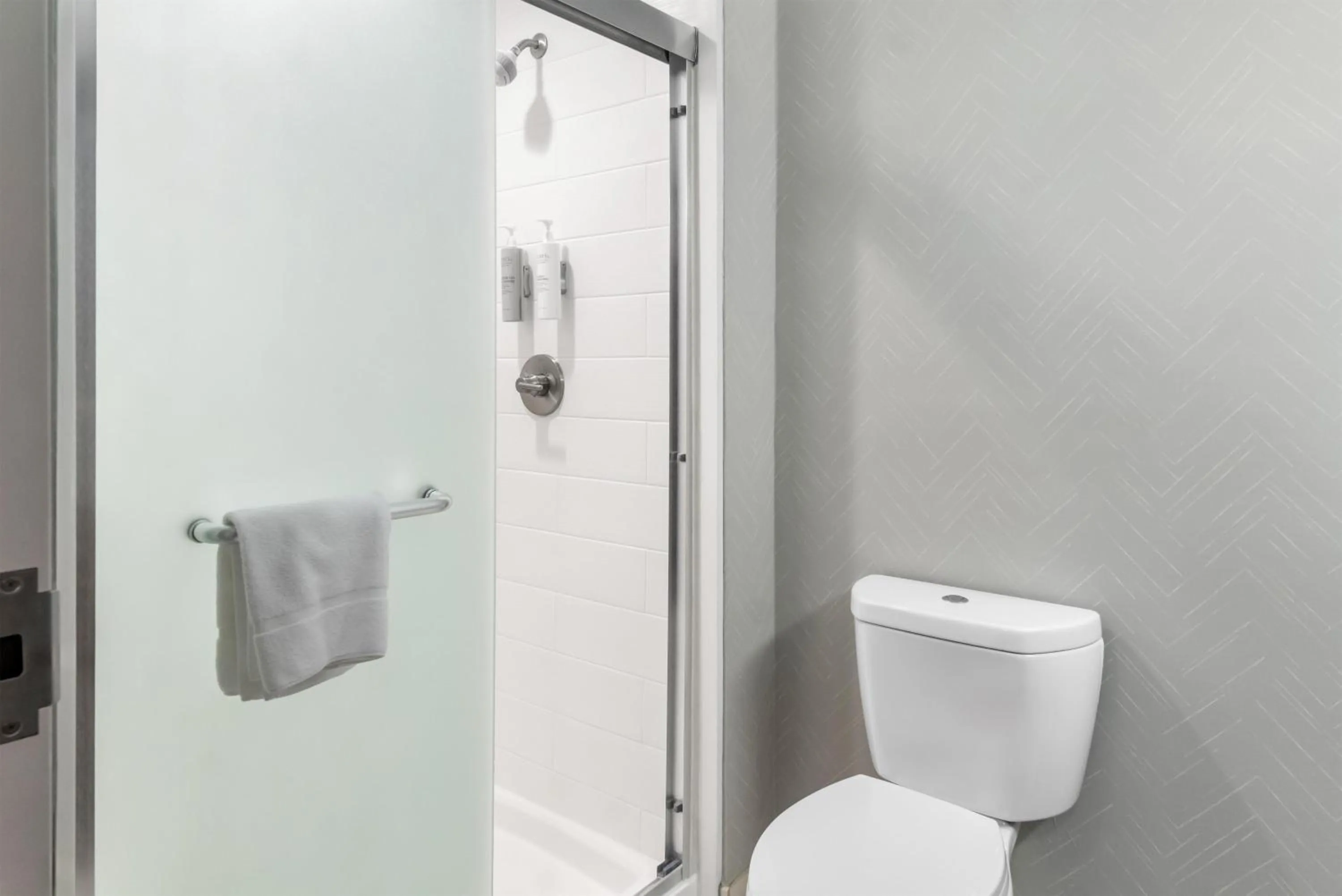 Bathroom in Home2 Suites By Hilton Dallas Grand Prairie