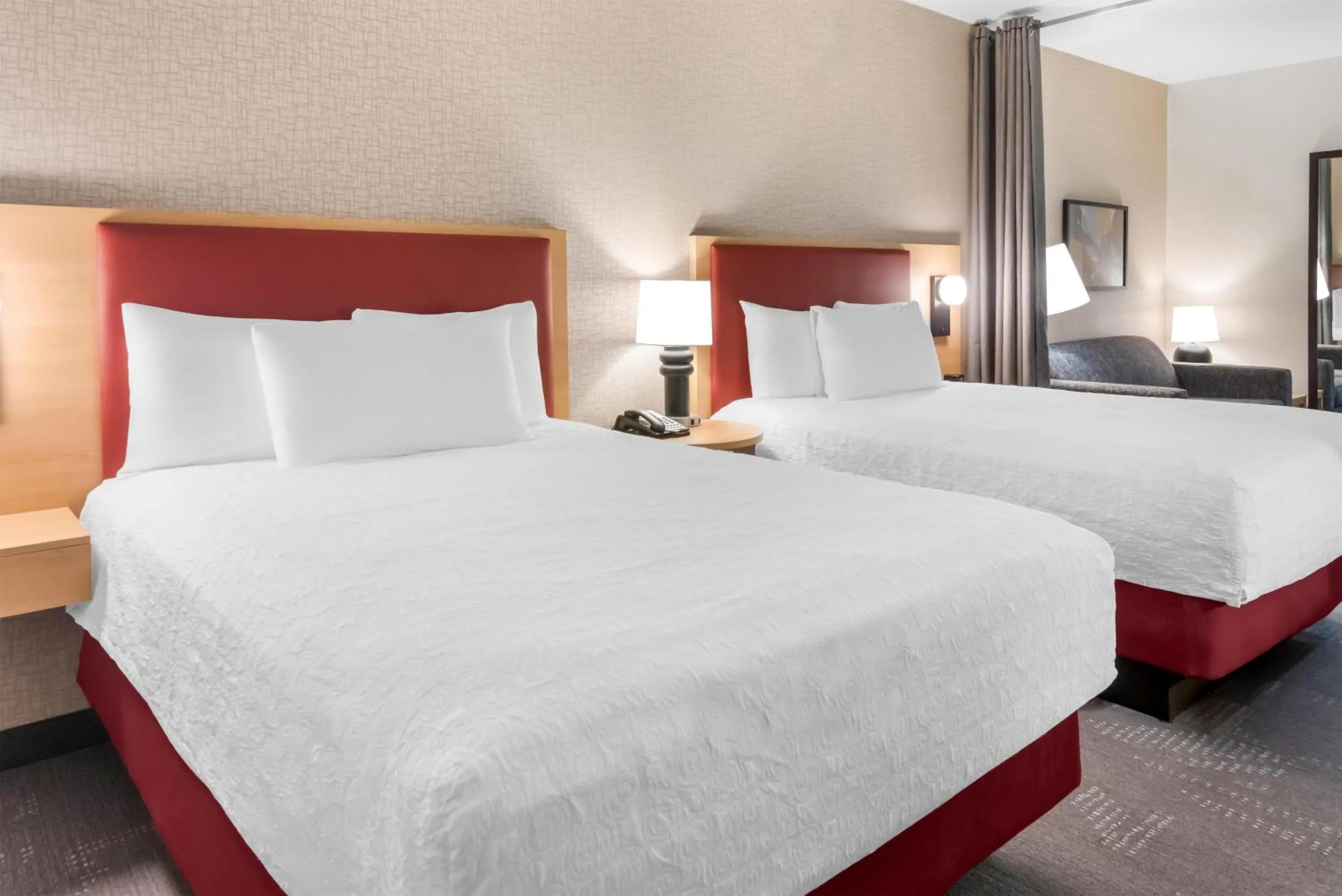 Bed in Home2 Suites By Hilton Dallas Grand Prairie