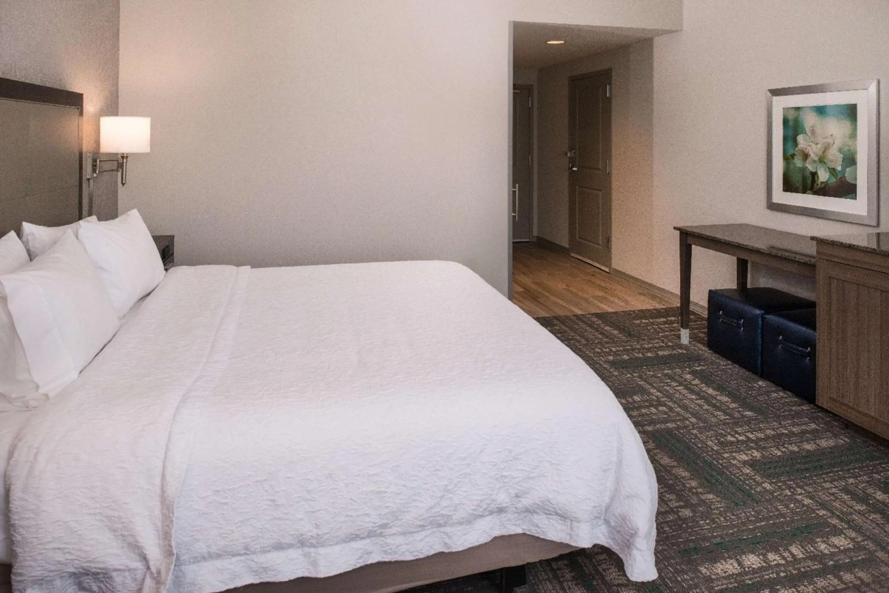 Bed in Hampton Inn - Paragould