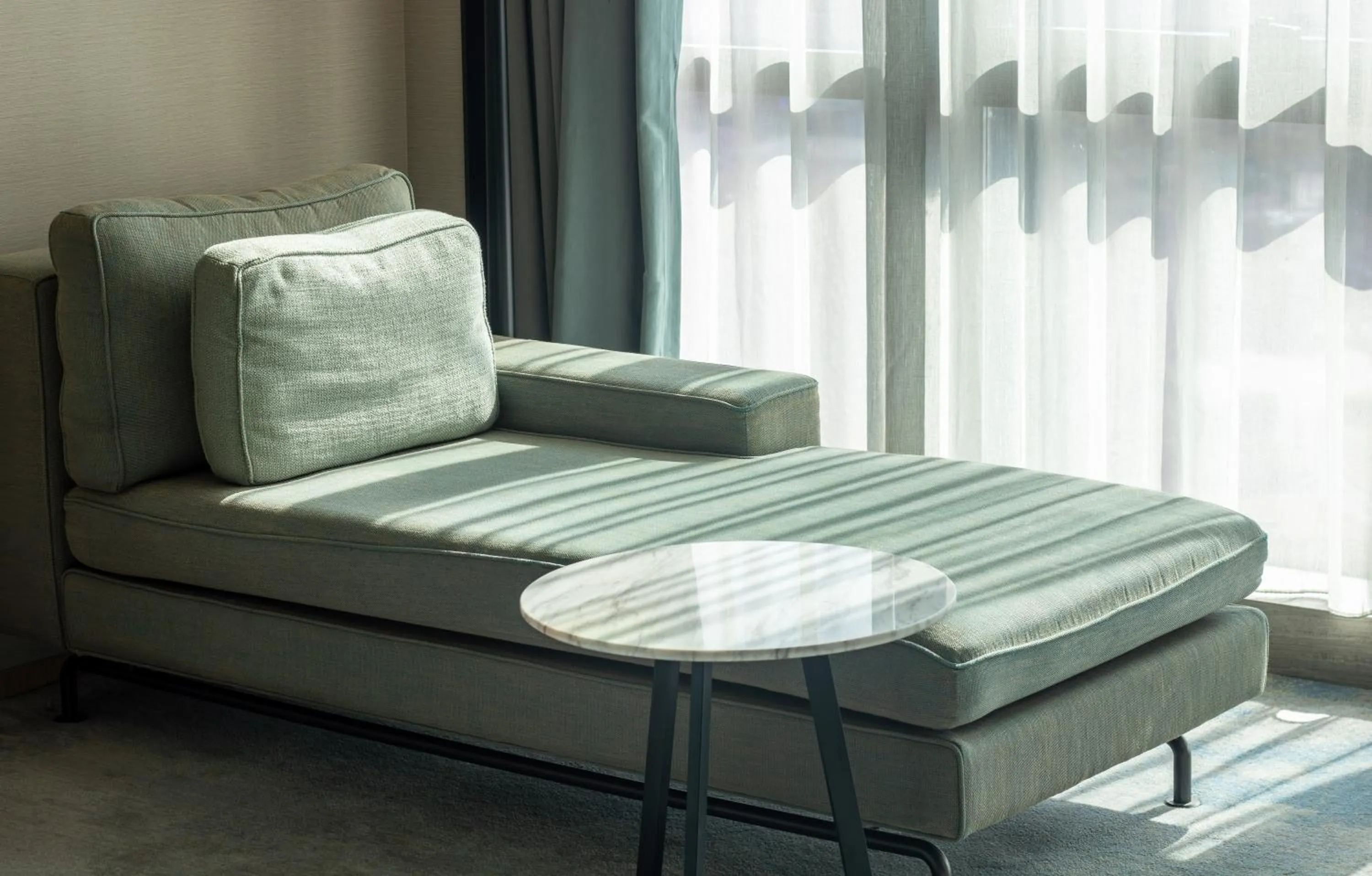 Seating area, Bed in DoubleTree by Hilton Hotel Shenzhen Longhua