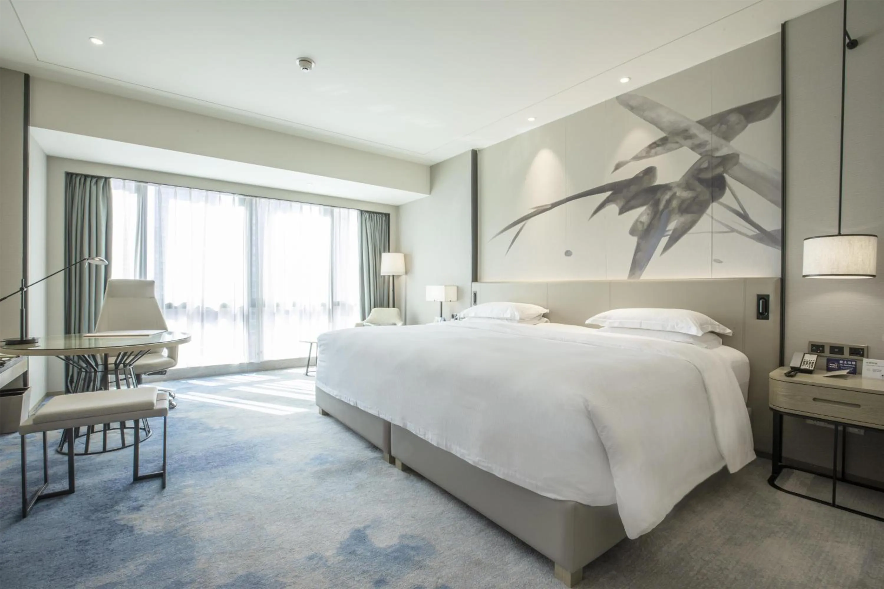 Bedroom, Bed in DoubleTree by Hilton Hotel Shenzhen Longhua