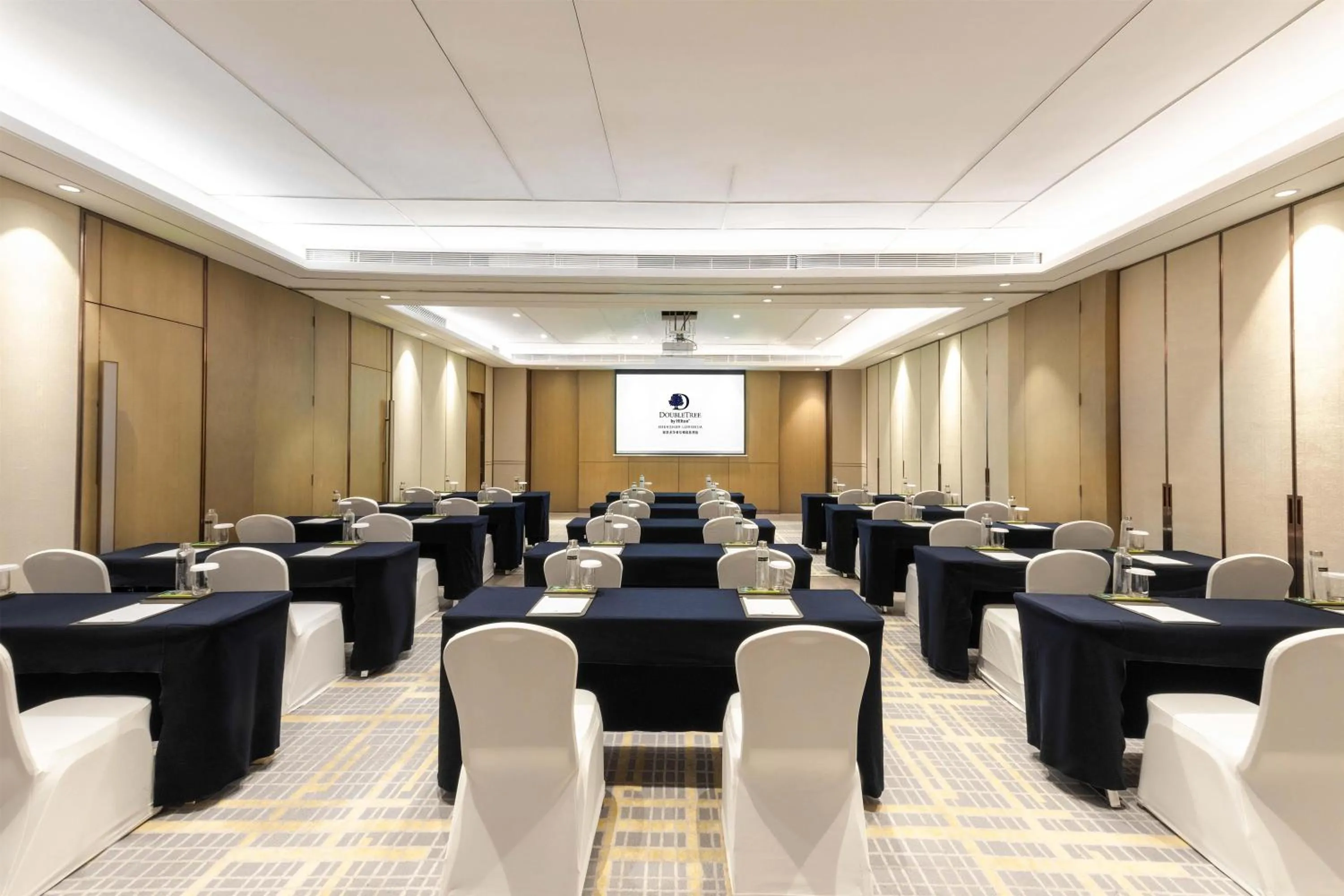 Meeting/conference room in DoubleTree by Hilton Hotel Shenzhen Longhua