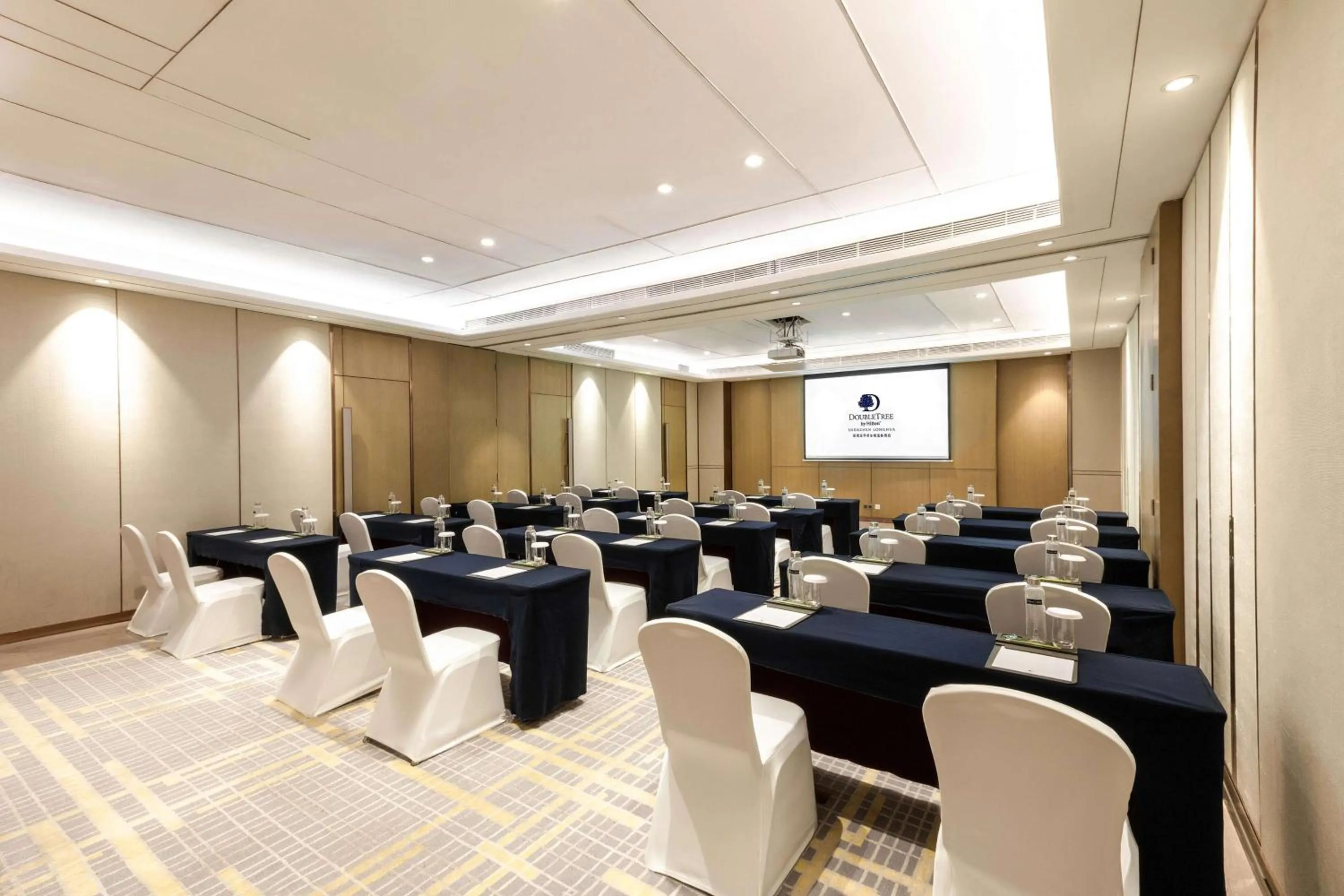 Meeting/conference room in DoubleTree by Hilton Hotel Shenzhen Longhua