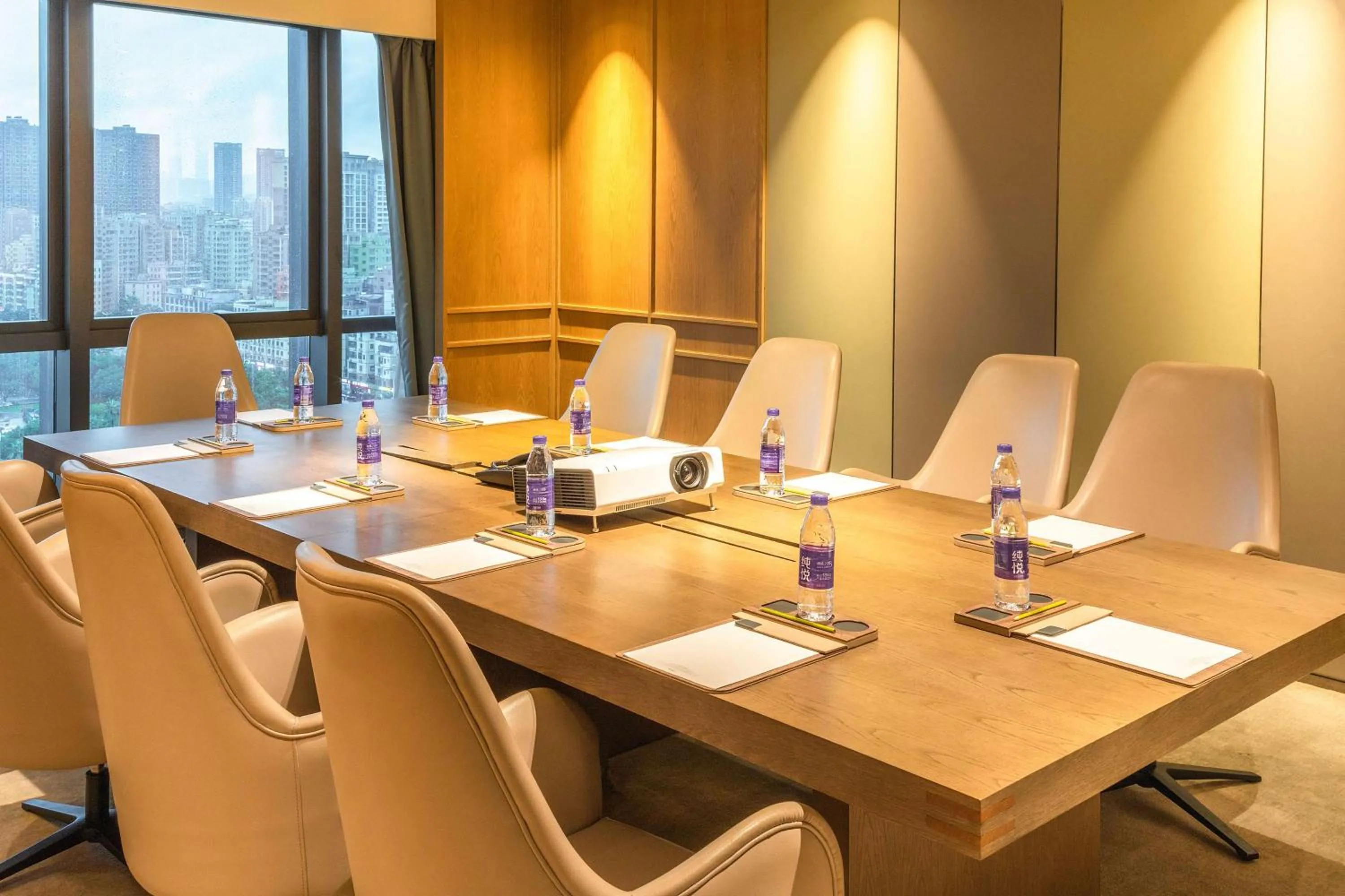 Property building in DoubleTree by Hilton Hotel Shenzhen Longhua