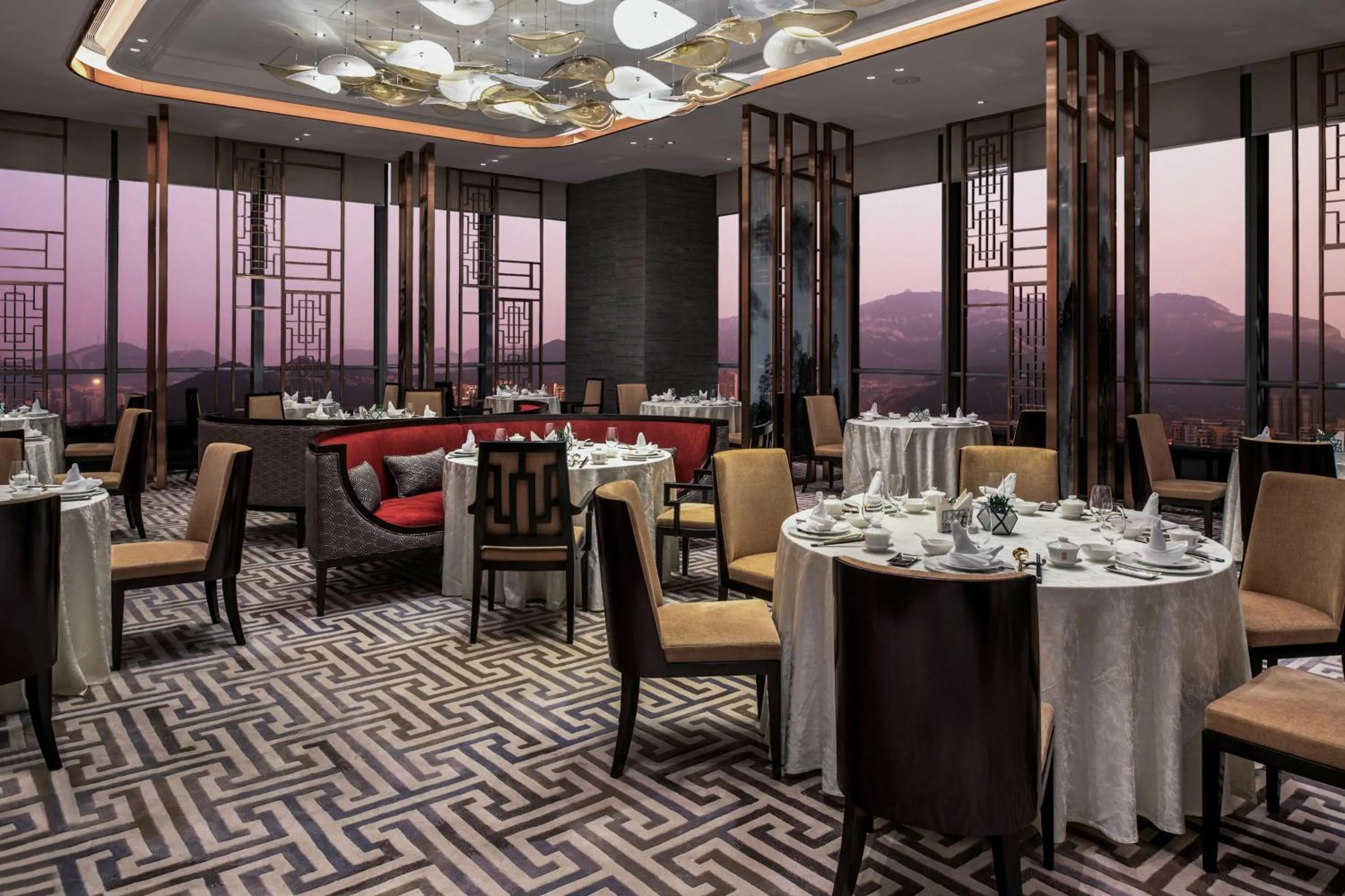 Restaurant/places to eat in Hilton Jinan South Hotel & Residences