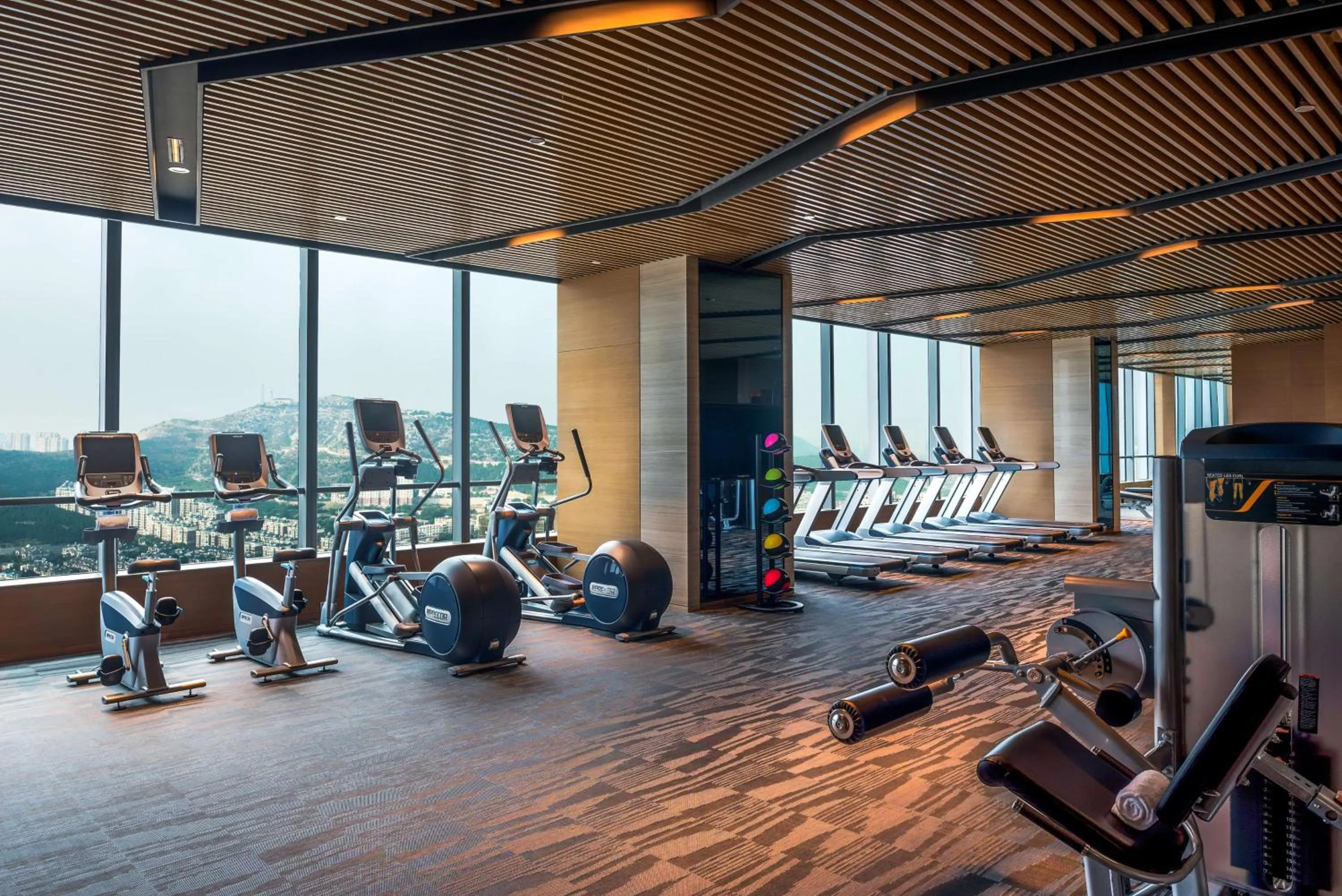 Fitness centre/facilities in Hilton Jinan South Hotel & Residences