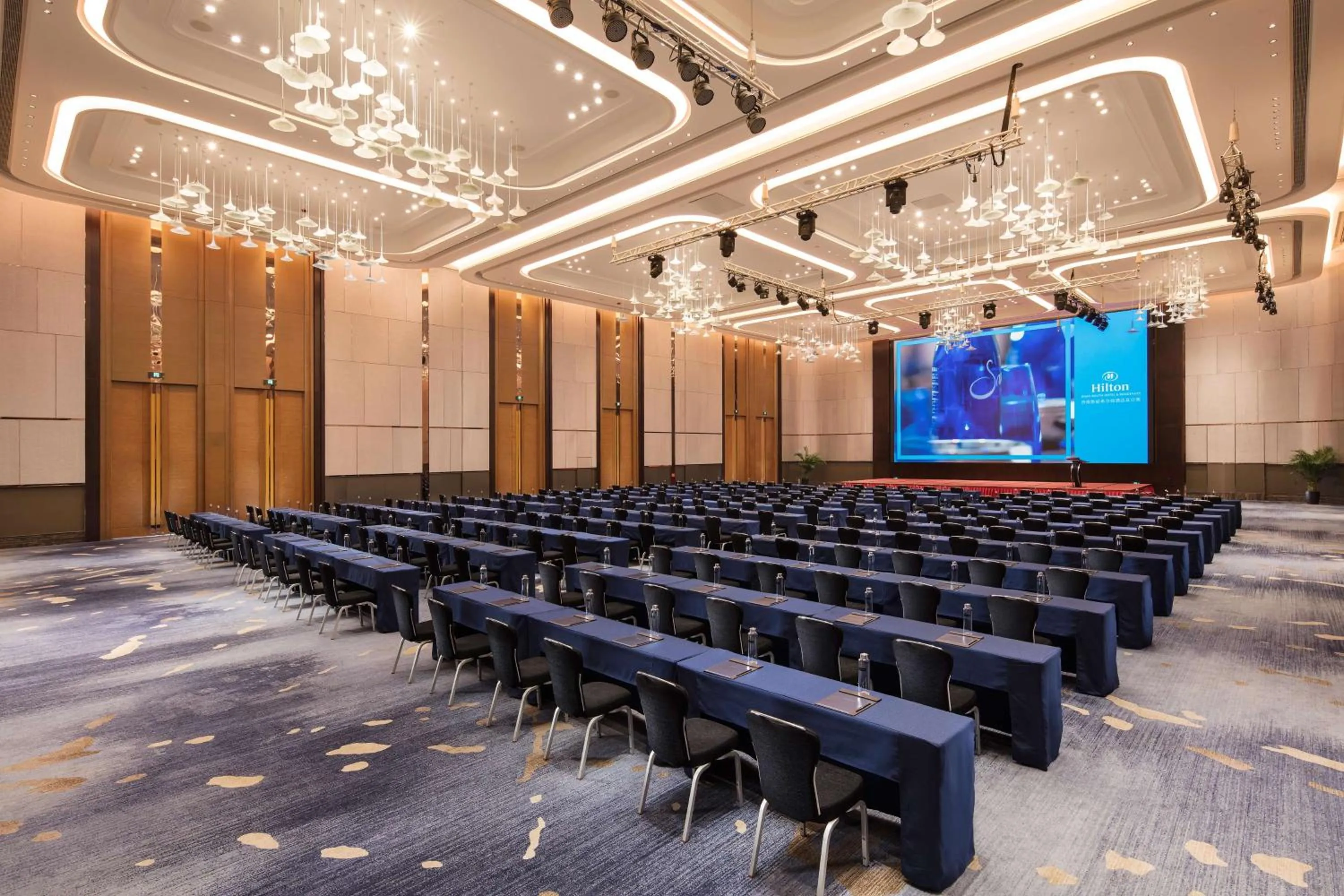 Meeting/conference room in Hilton Jinan South Hotel & Residences