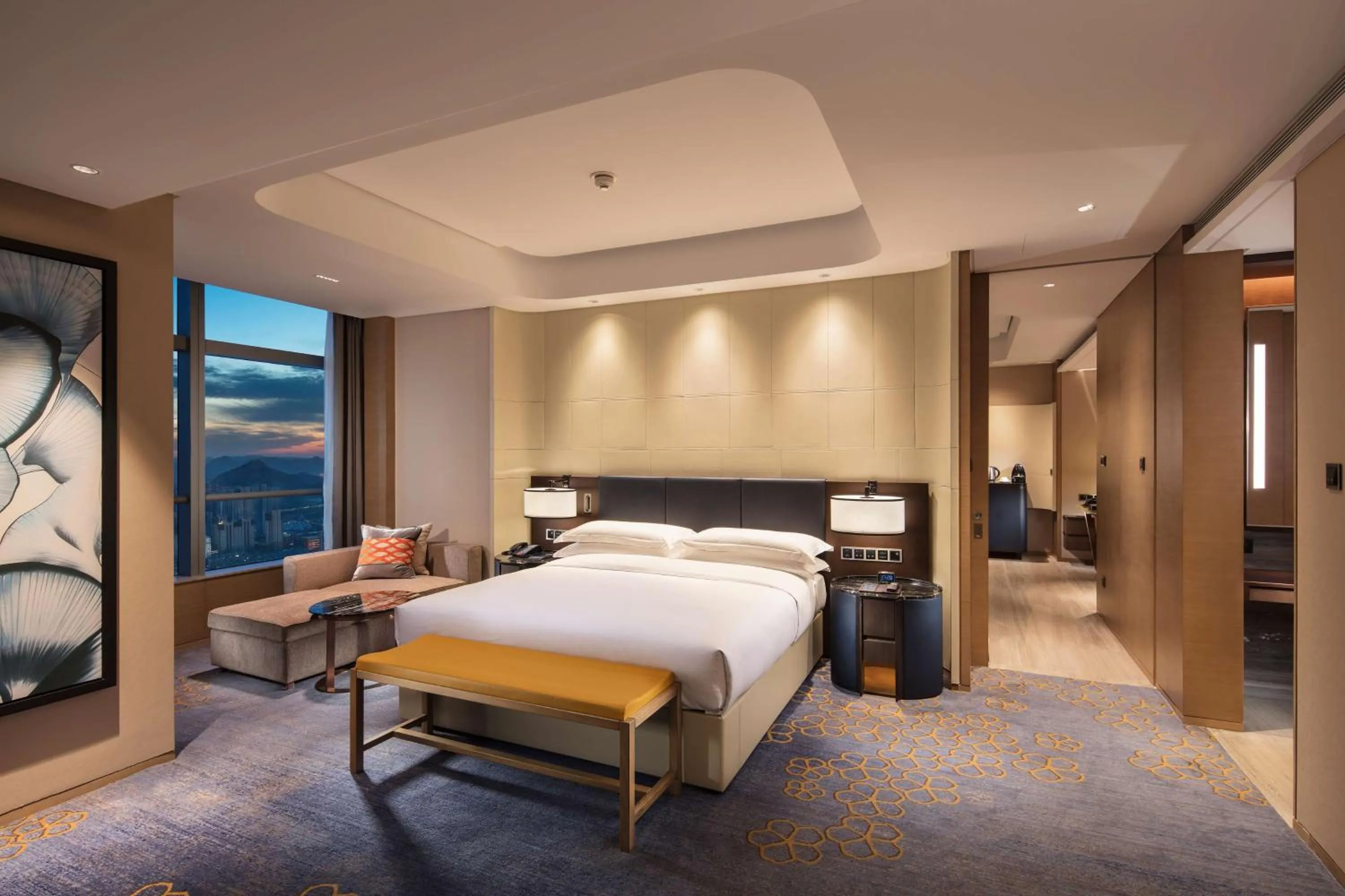 Living room, Bed in Hilton Jinan South Hotel & Residences