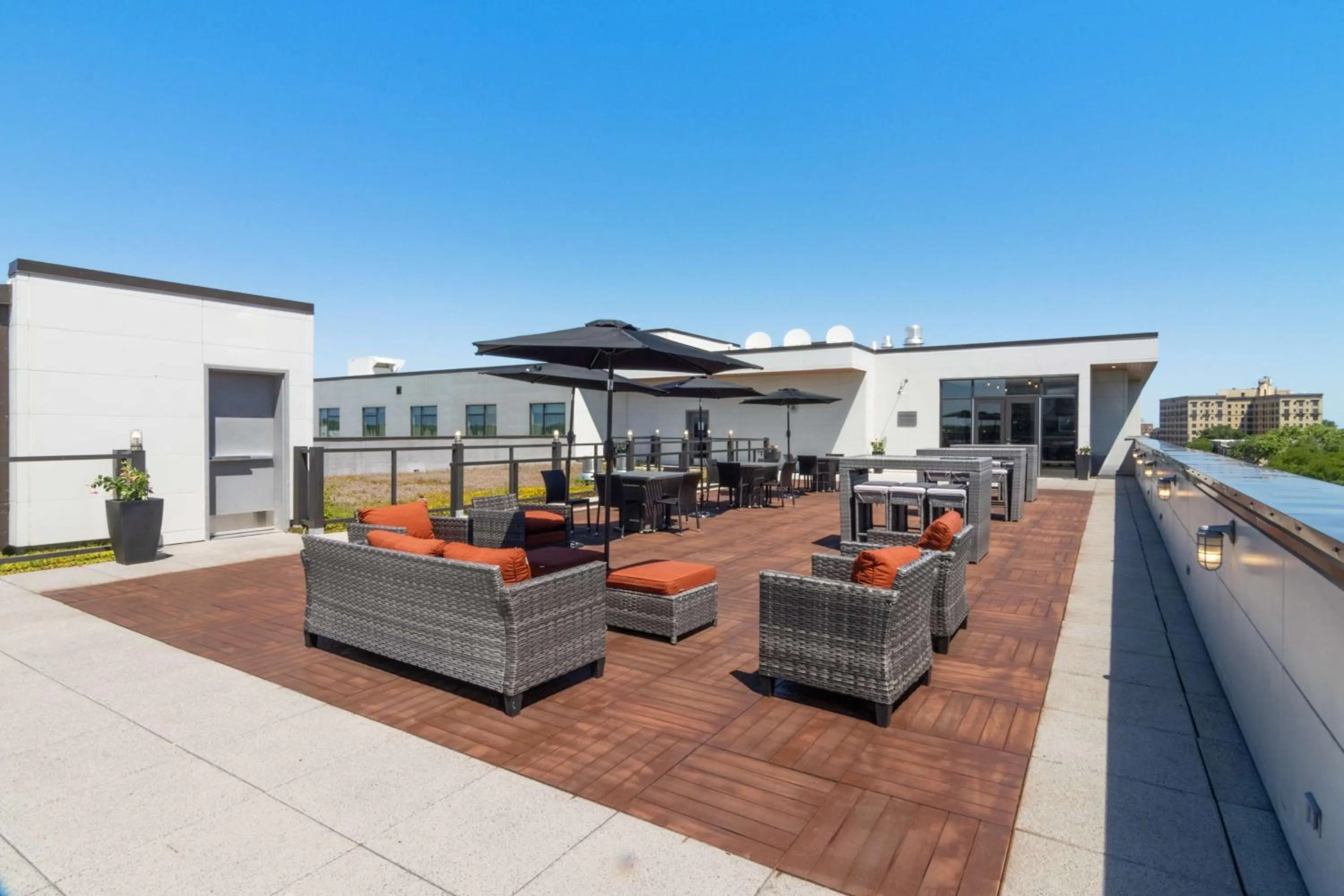 View (from property/room) in Hampton Inn Chicago North-Loyola Station, Il