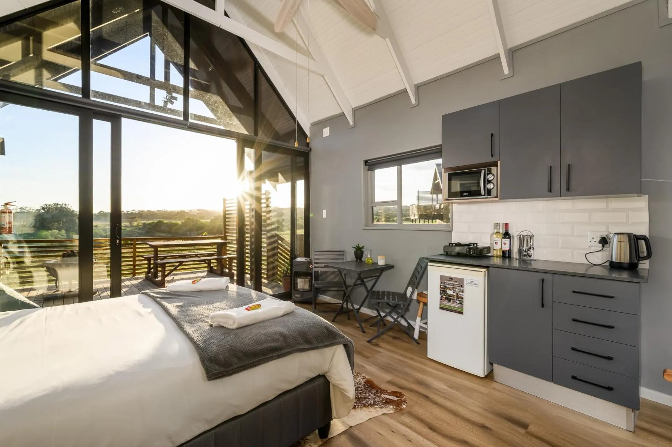 View (from property/room), Bed in Kragga Kamma Game Park