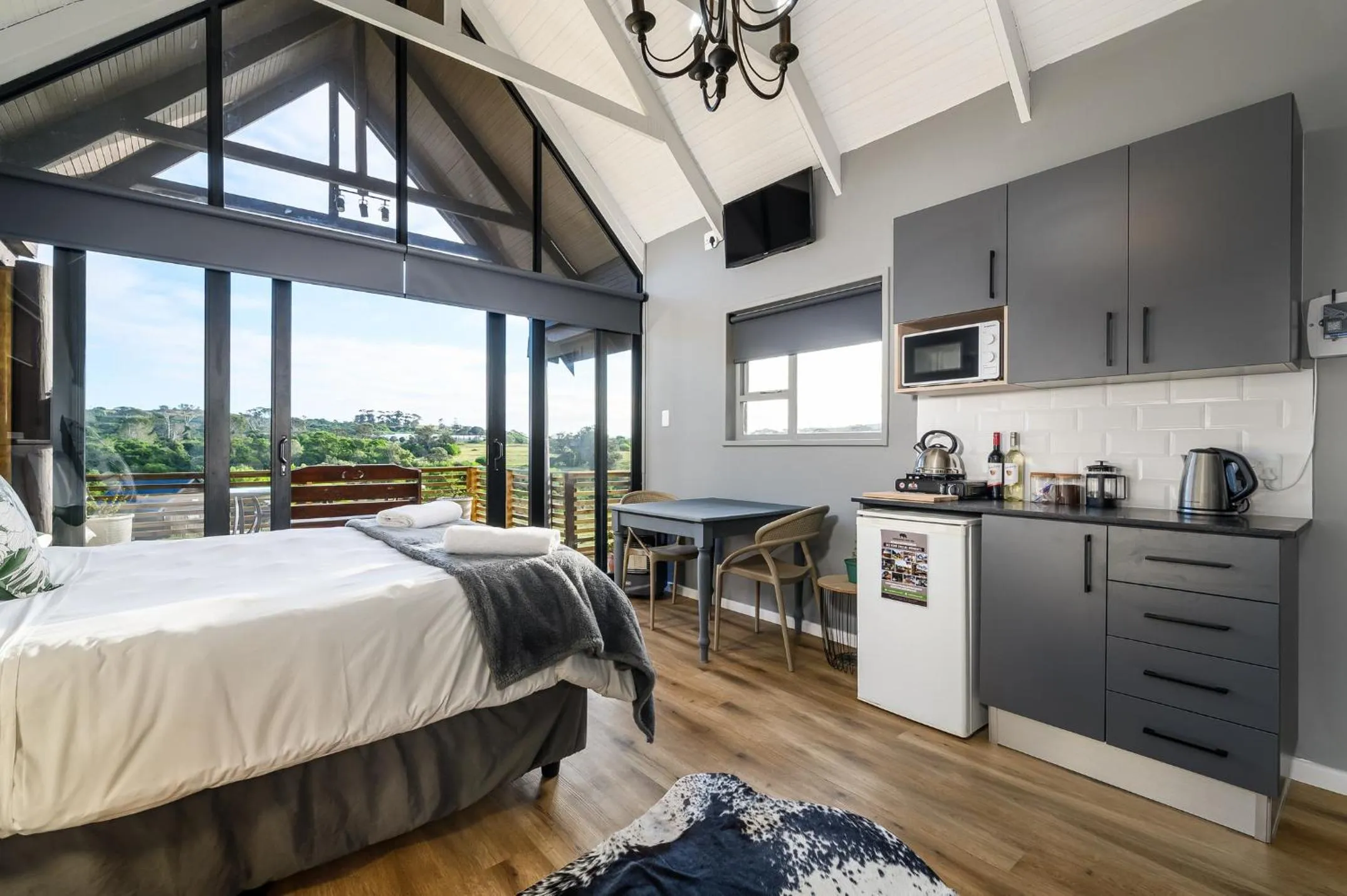 View (from property/room), Bed in Kragga Kamma Game Park