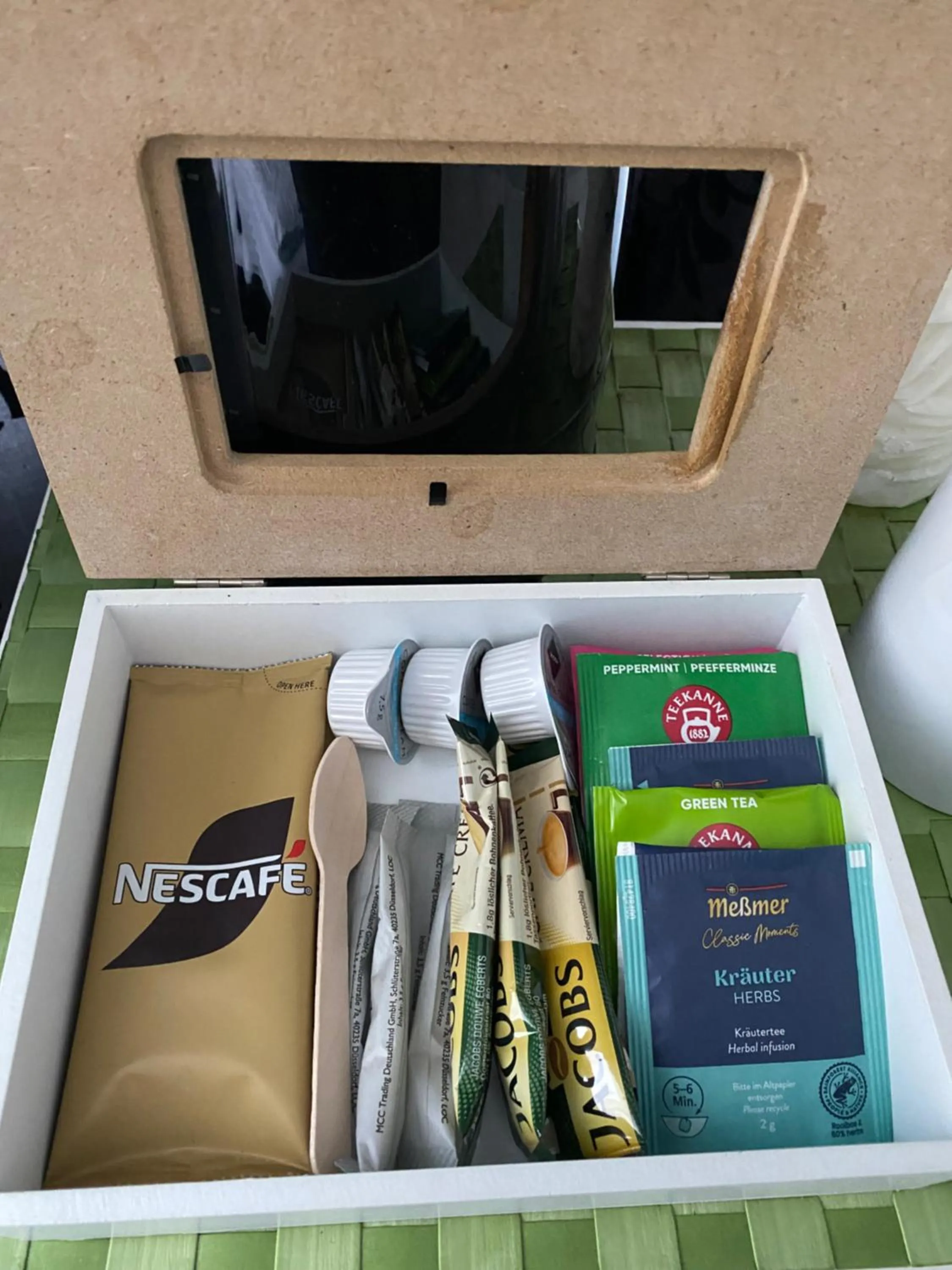 Coffee/tea facilities in Hotel Stay