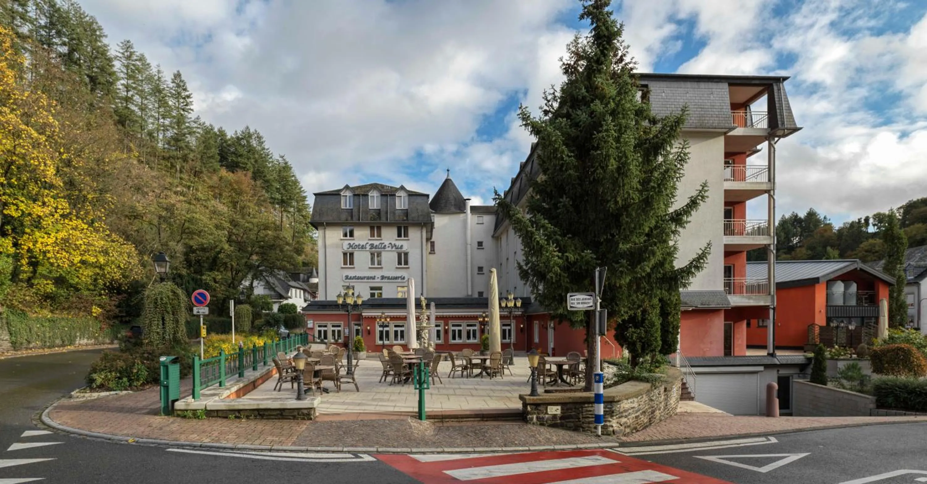 Property building in Hotel Belle Vue