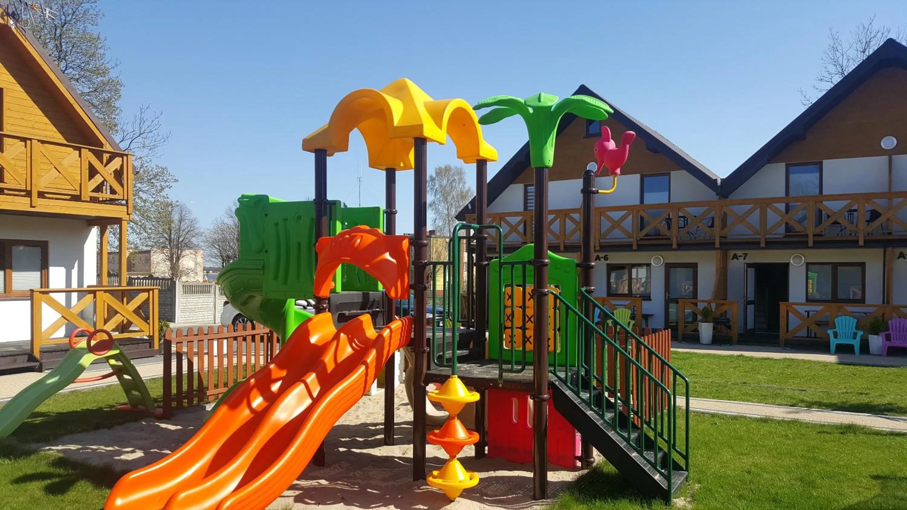 Spring in Tropikana Domki, Apartamenty