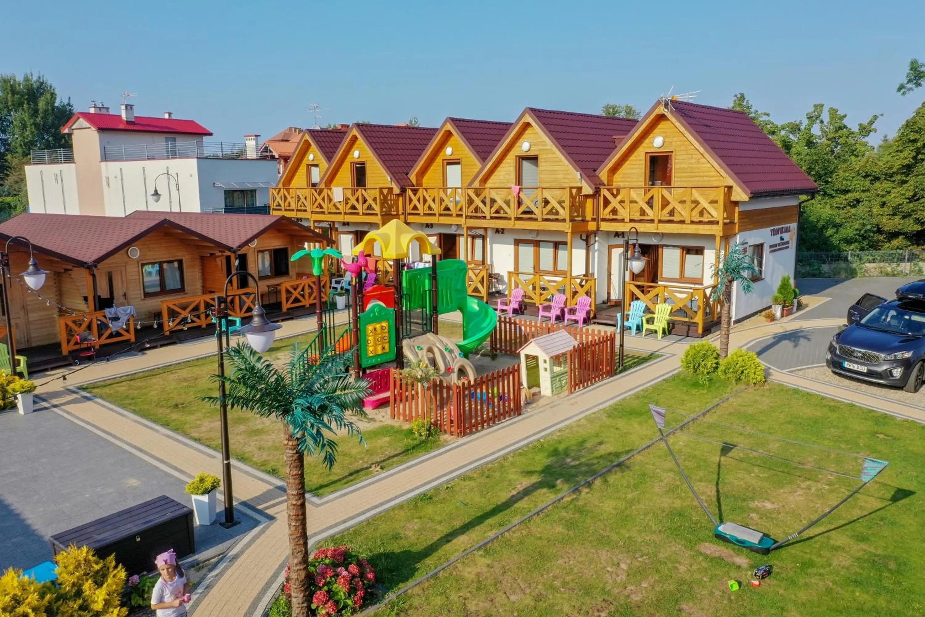 Property building in Tropikana Domki, Apartamenty