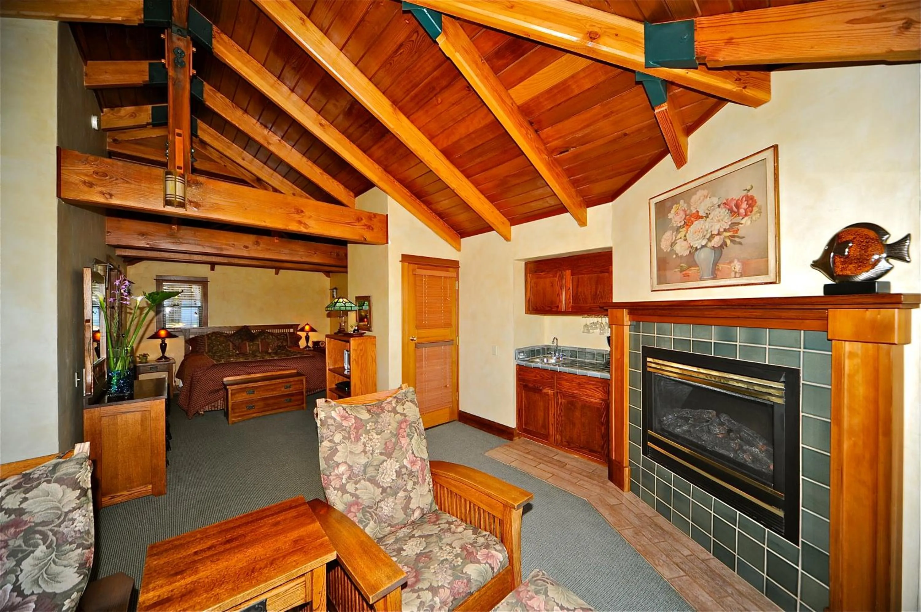 Photo of the whole room in Elk Cove Inn & Spa