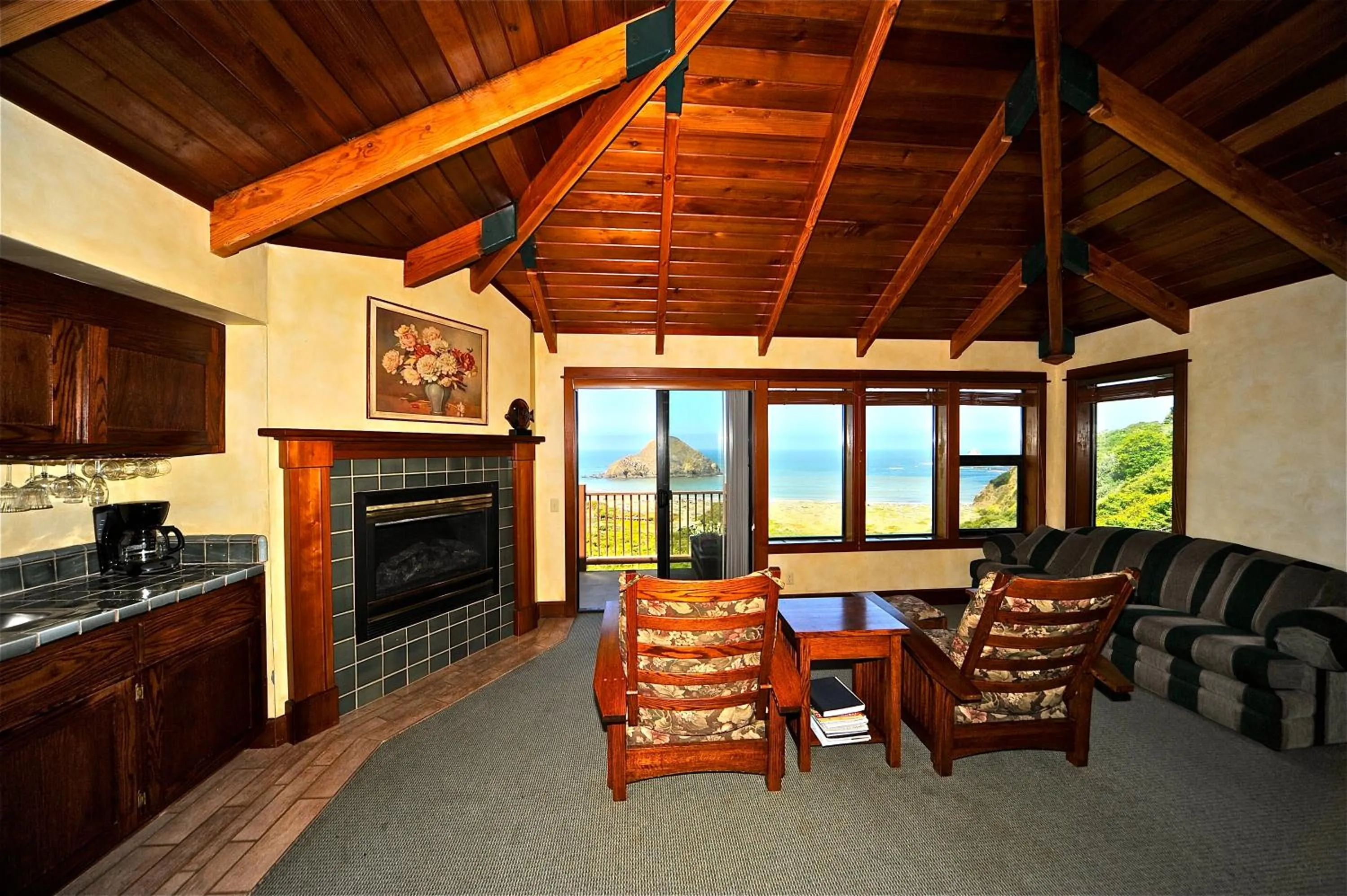 Seating area in Elk Cove Inn & Spa