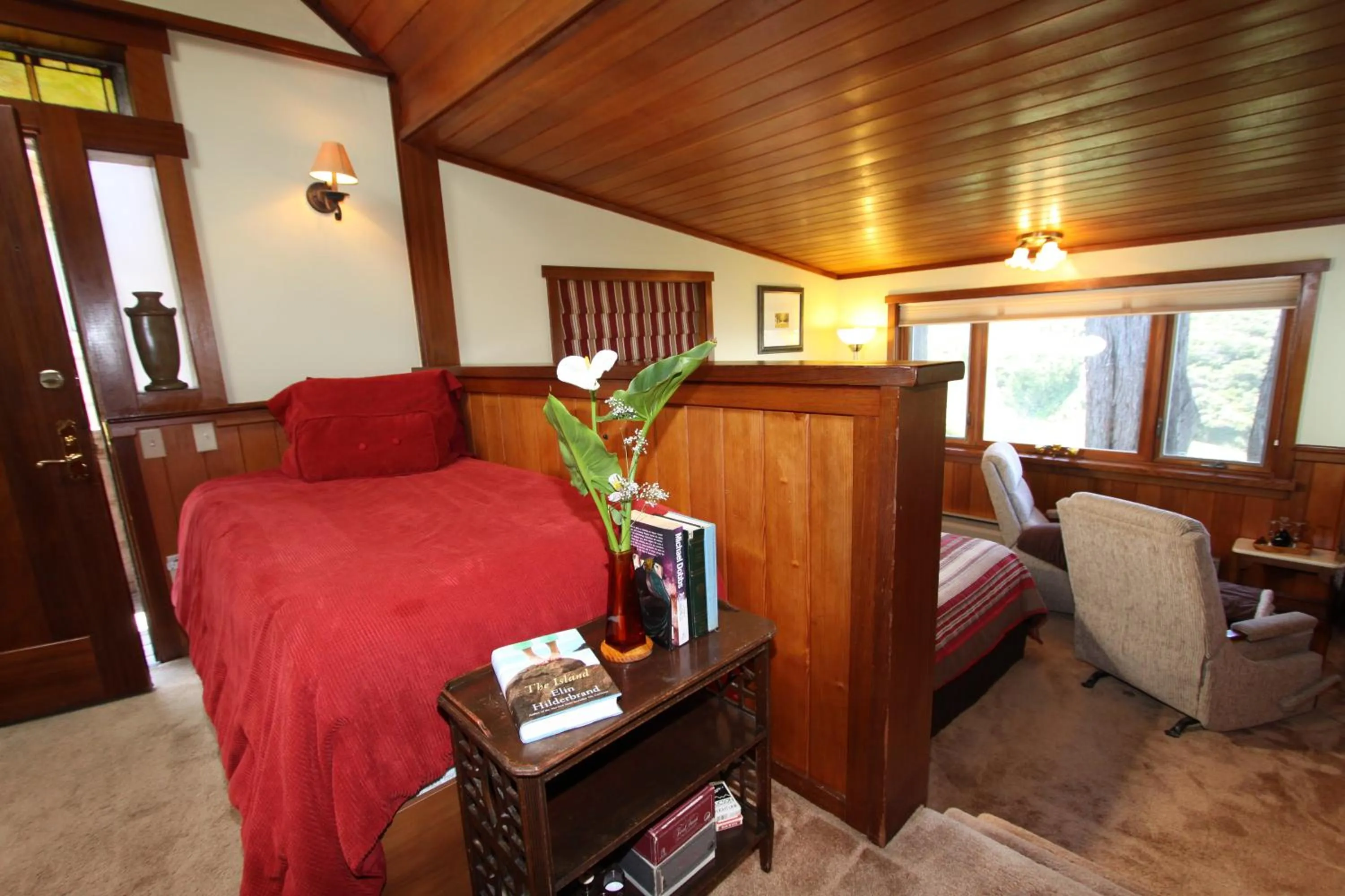Bedroom in Elk Cove Inn & Spa