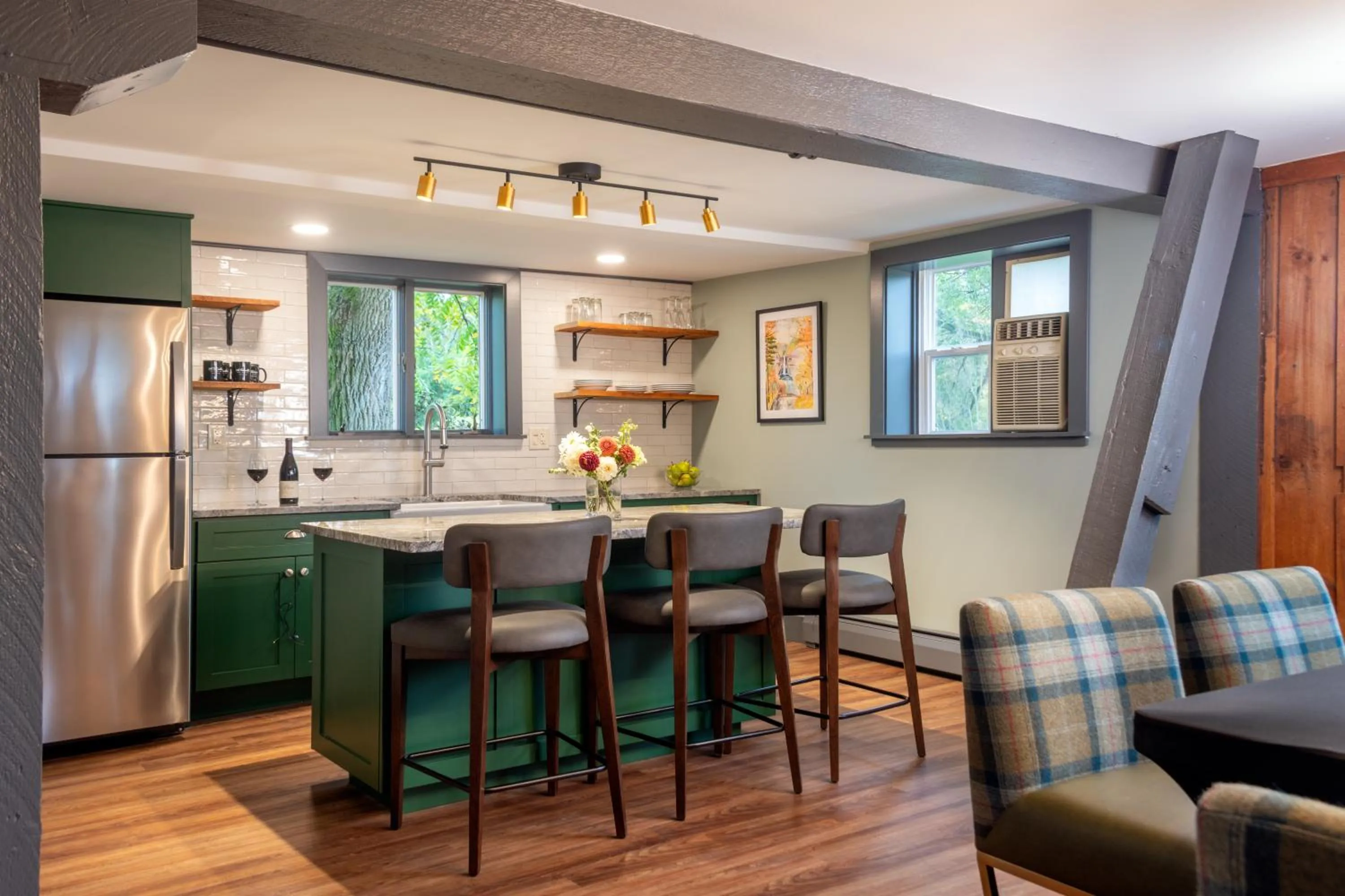 Kitchen or kitchenette in La Tourelle Inn & Spa