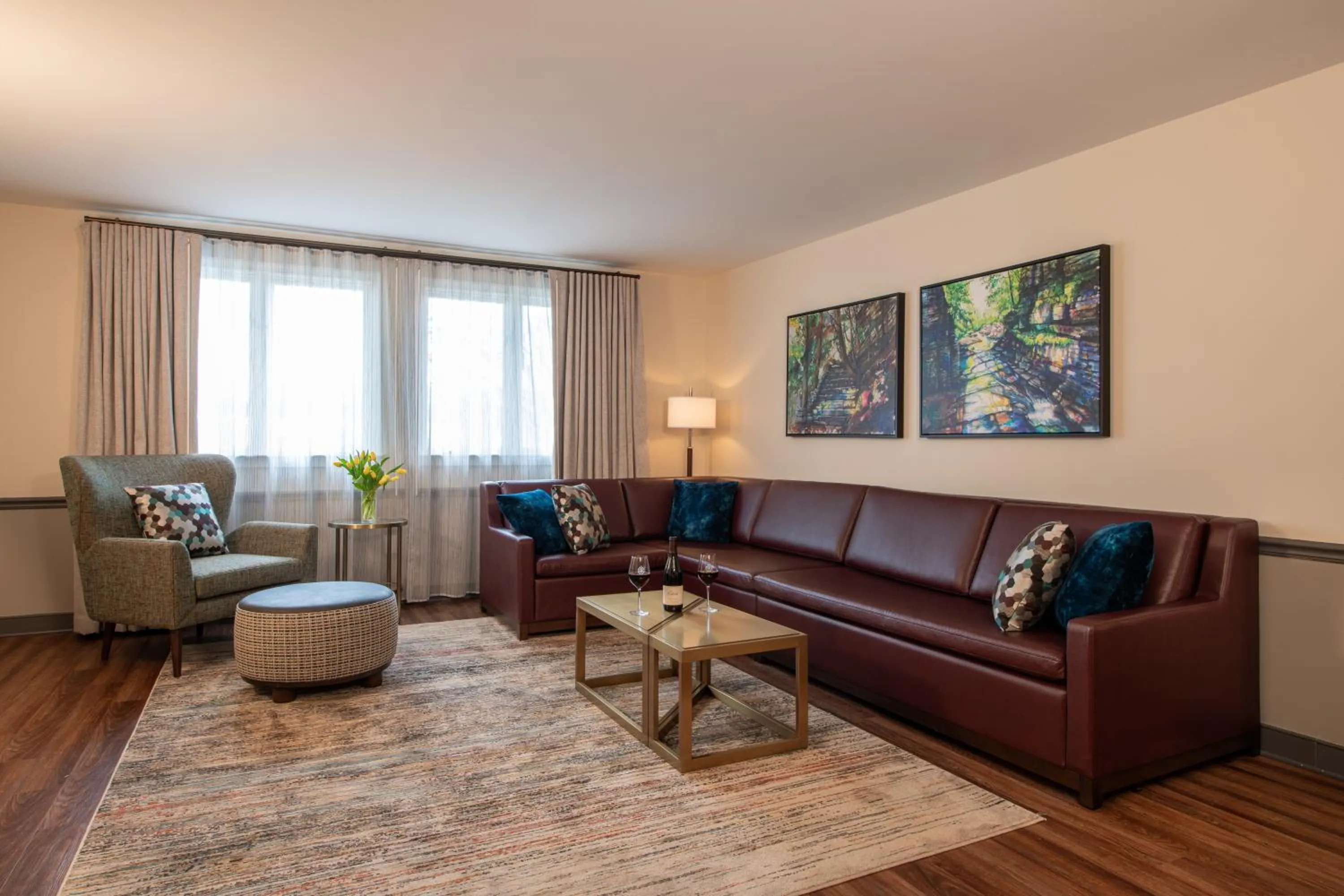 Living room in La Tourelle Inn & Spa