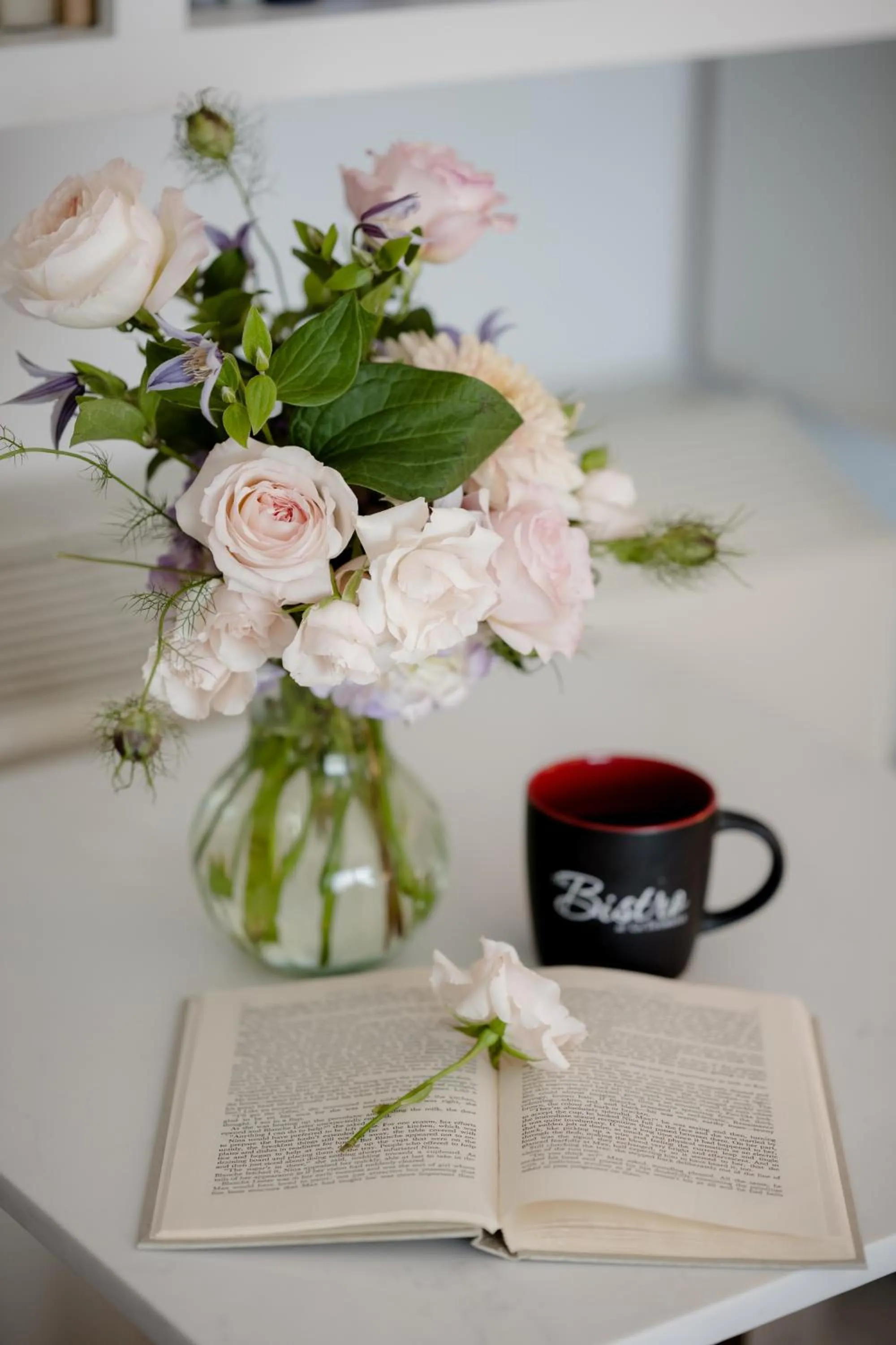 Library in La Tourelle Inn & Spa