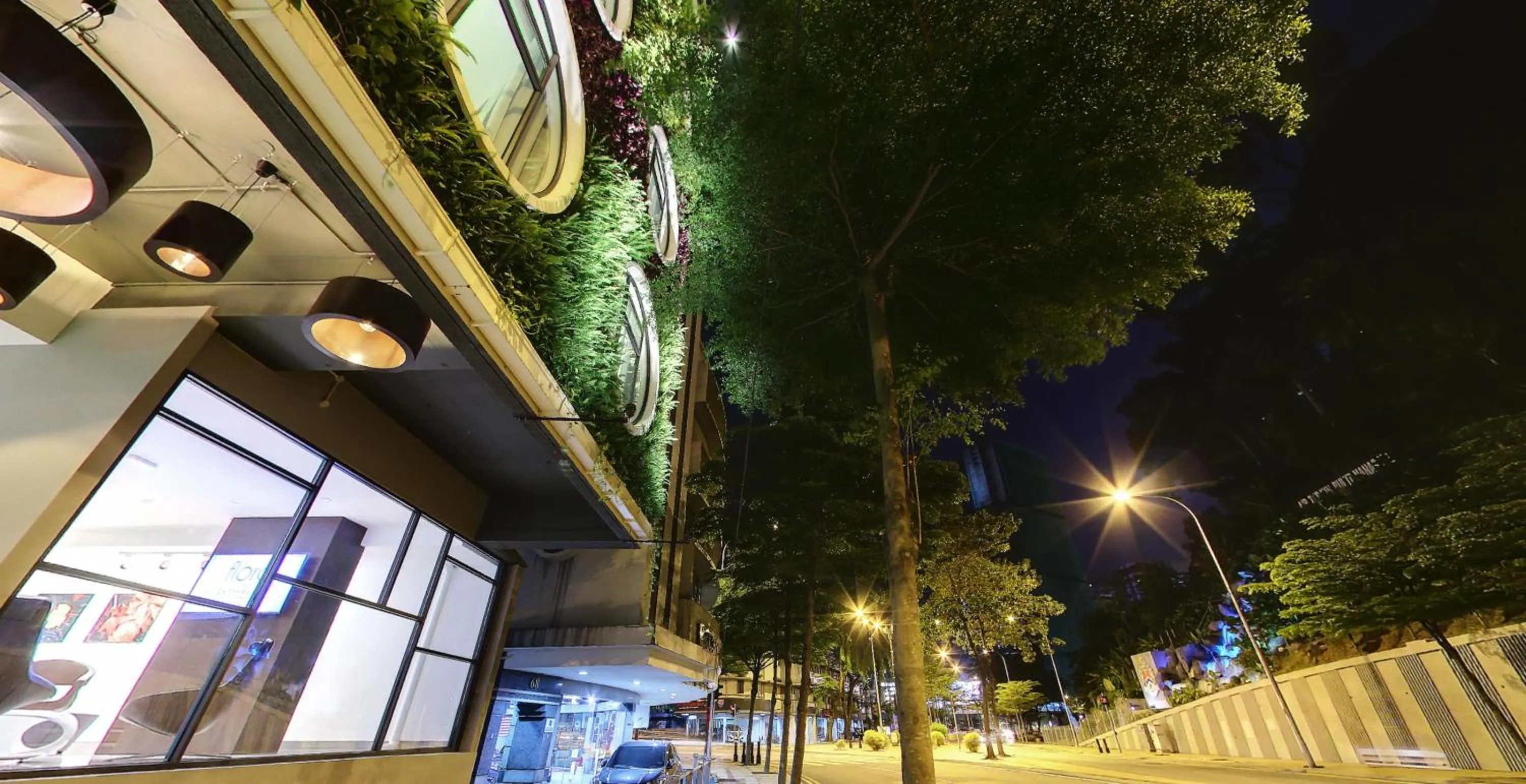 Facade/entrance in Flora by Crossroads Hotel