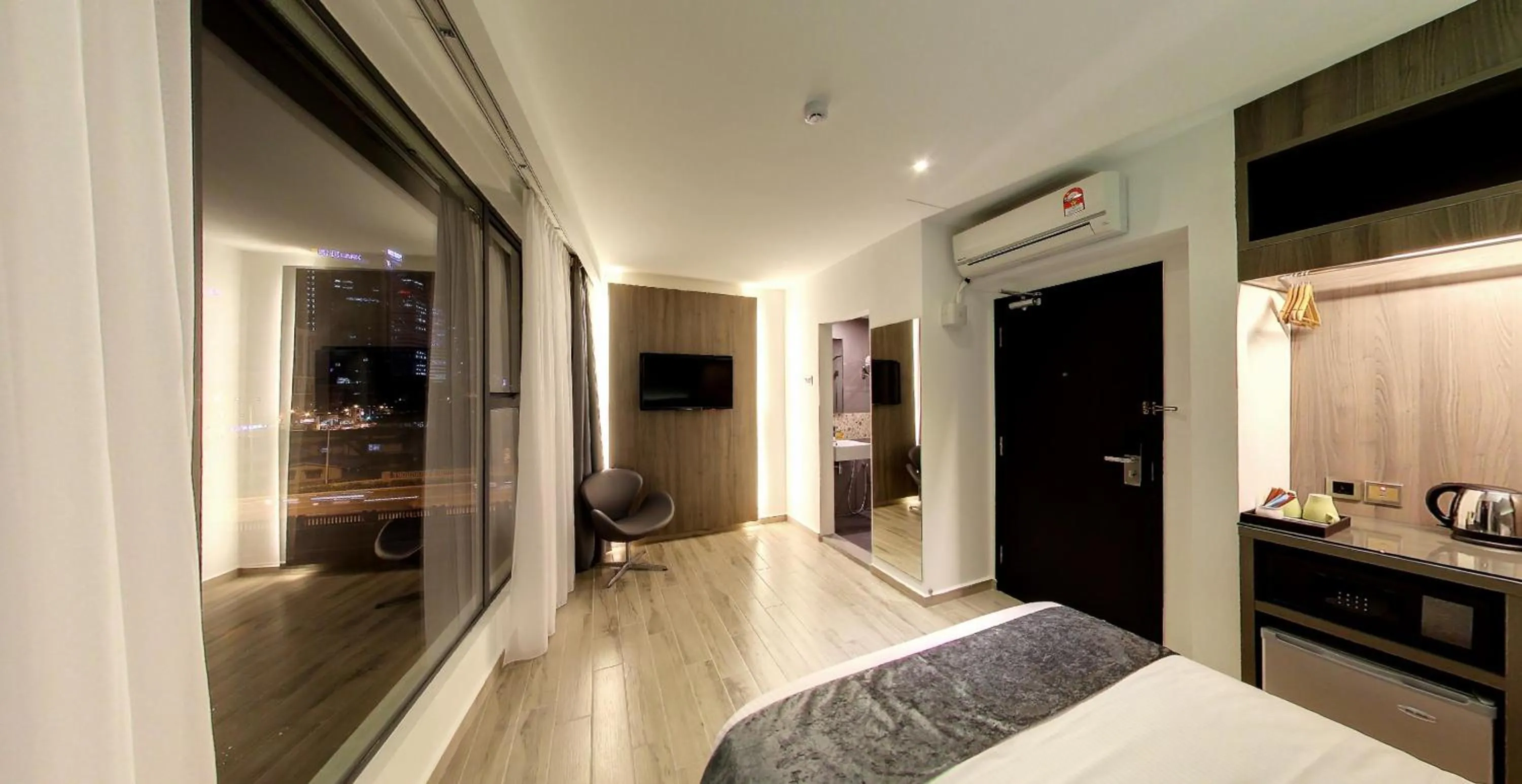 TV and multimedia, Bed in Flora by Crossroads Hotel