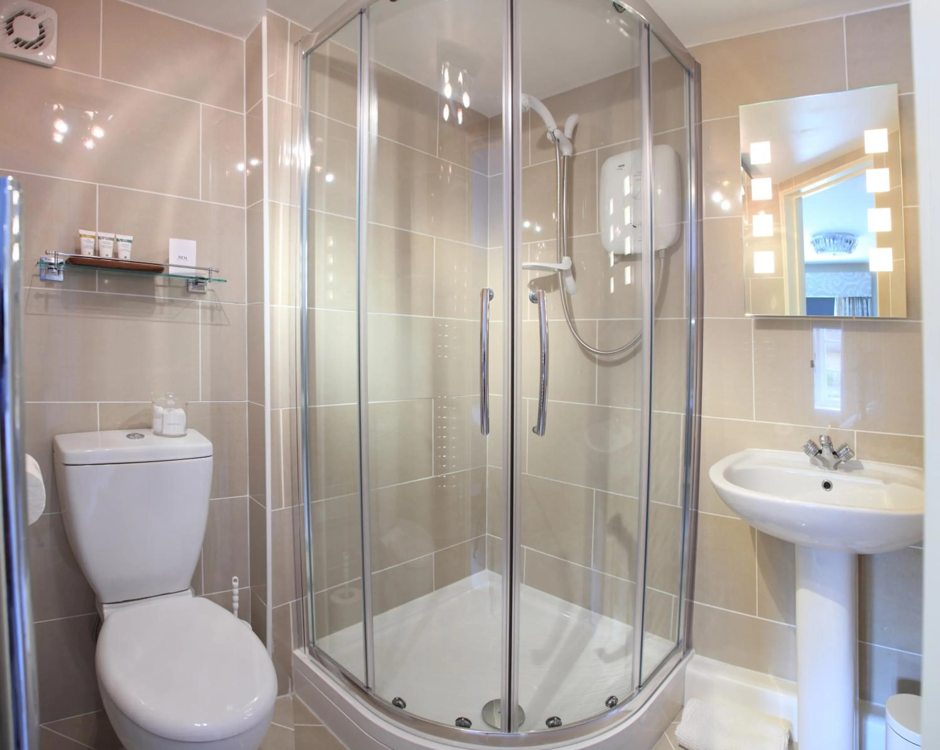 Bathroom in Virginia House Bed & Breakfast