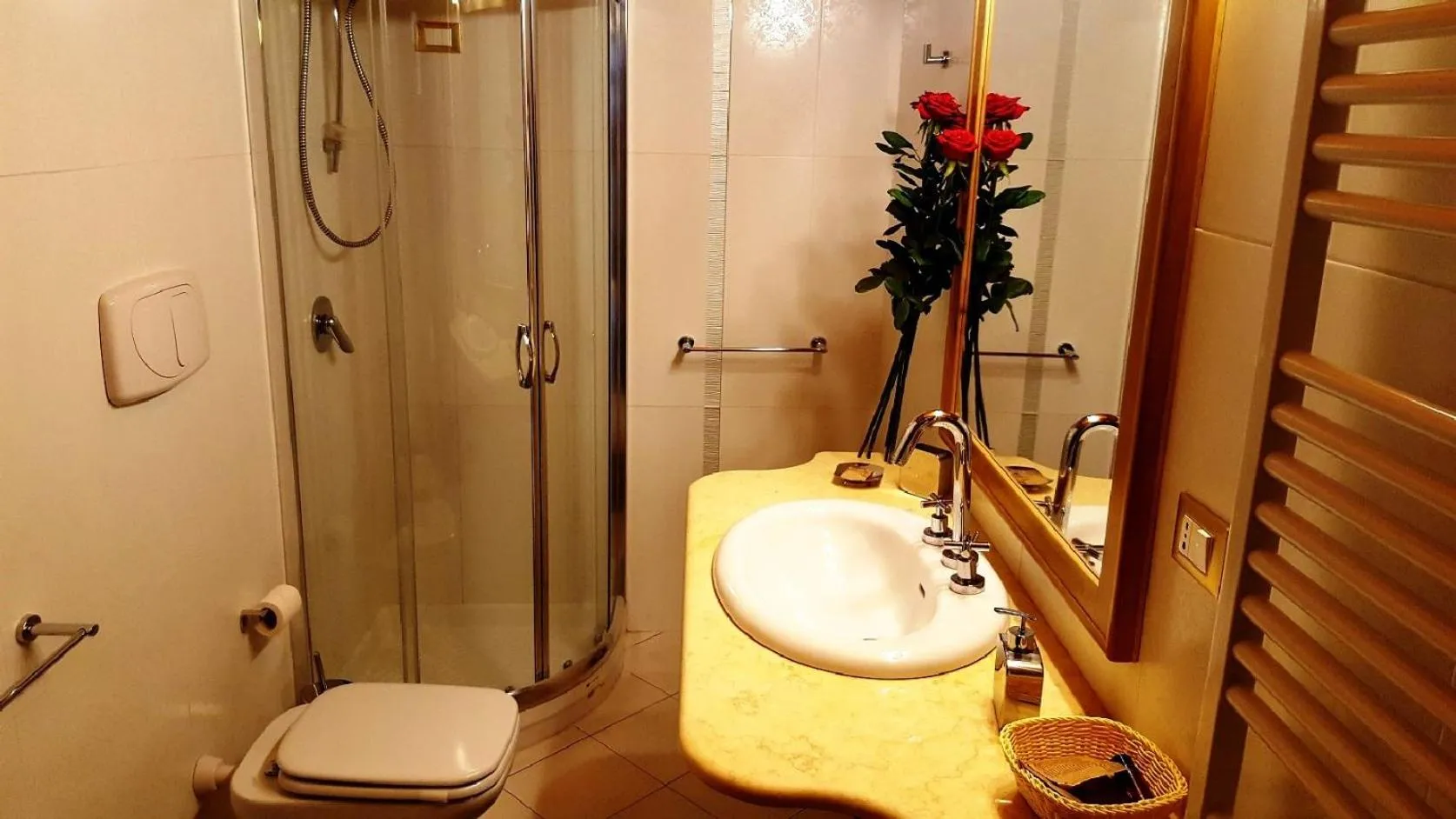 Shower in Palazzo Zimatore Residenza D'Epoca