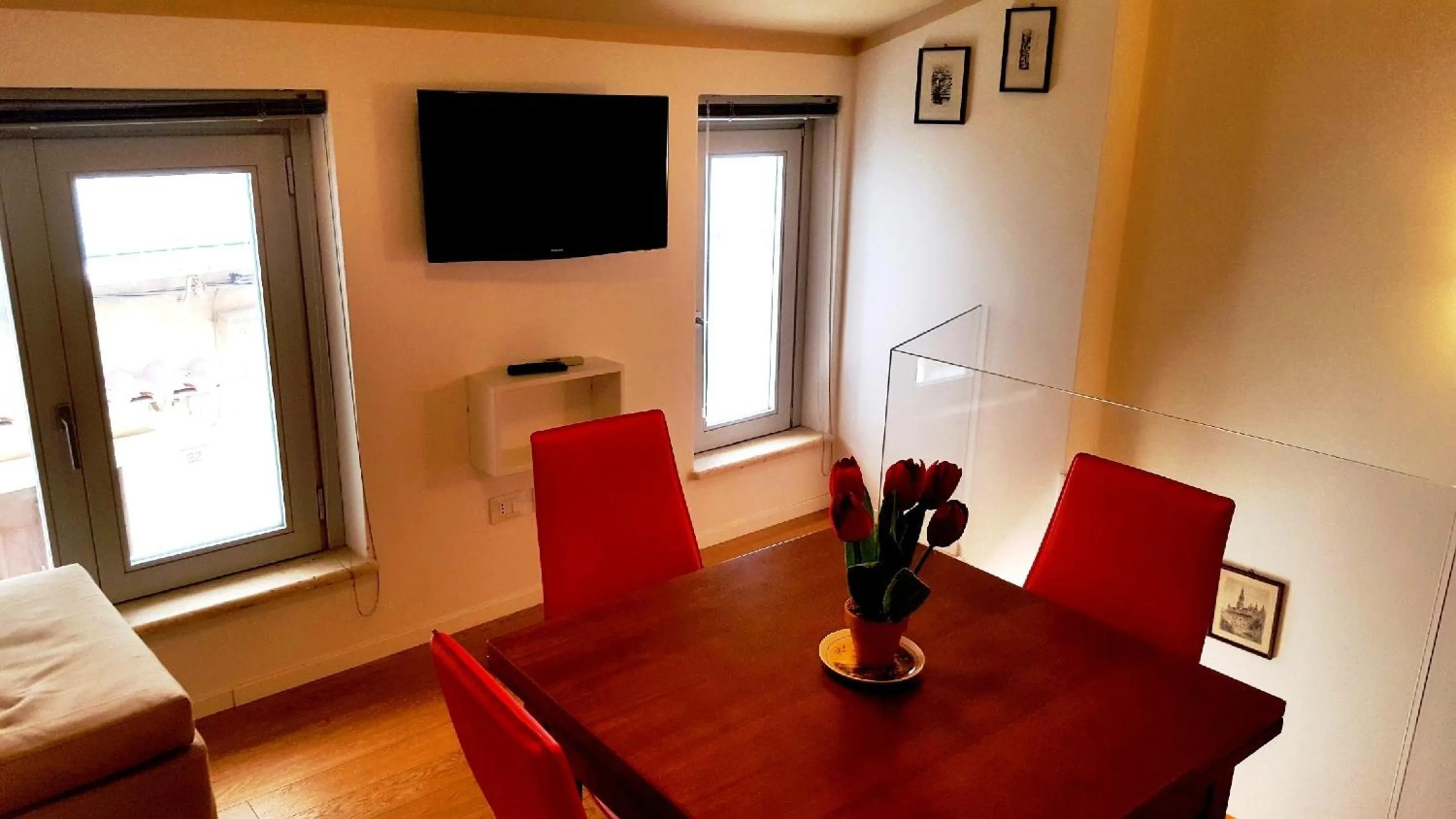 TV and multimedia in Palazzo Zimatore Residenza D'Epoca