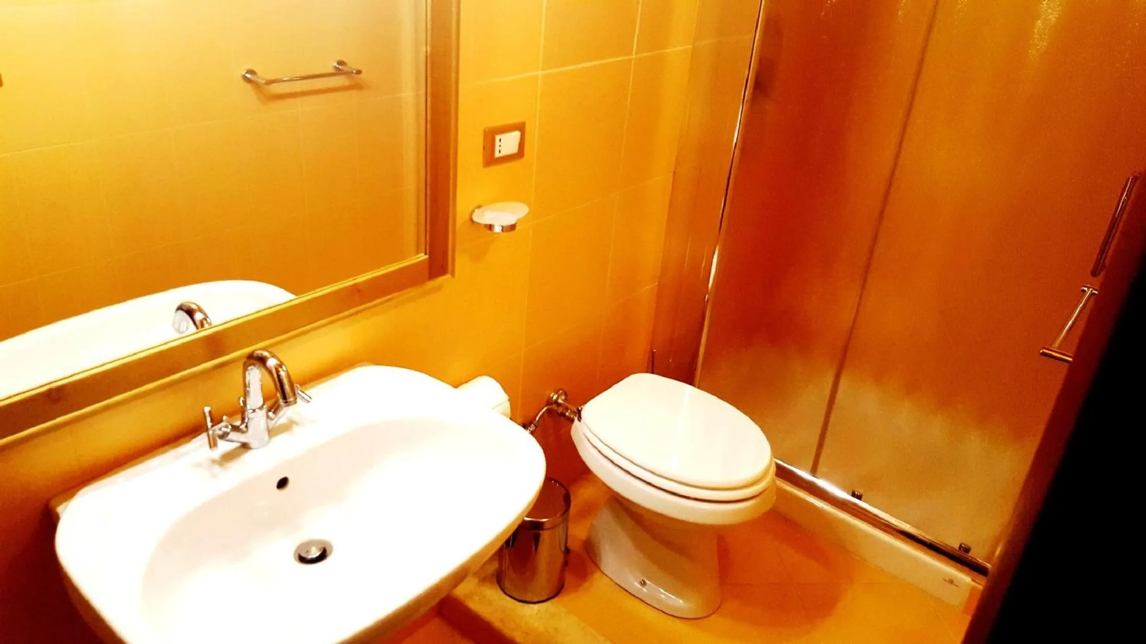 Shower in Palazzo Zimatore Residenza D'Epoca