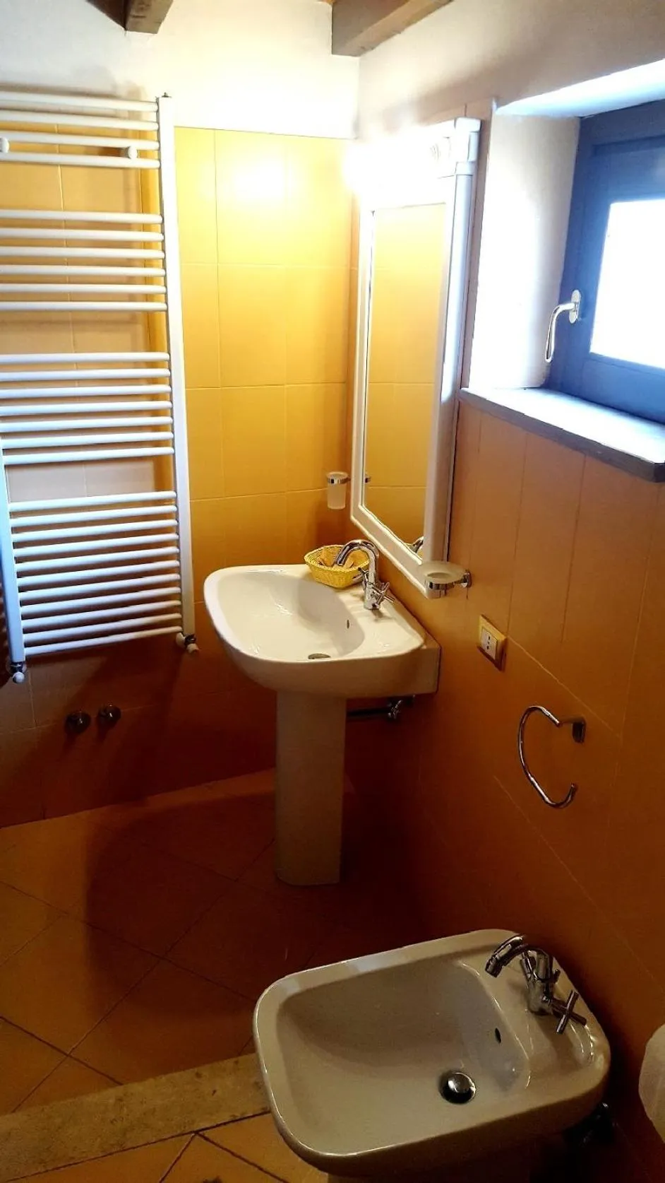 Toilet in Palazzo Zimatore Residenza D'Epoca