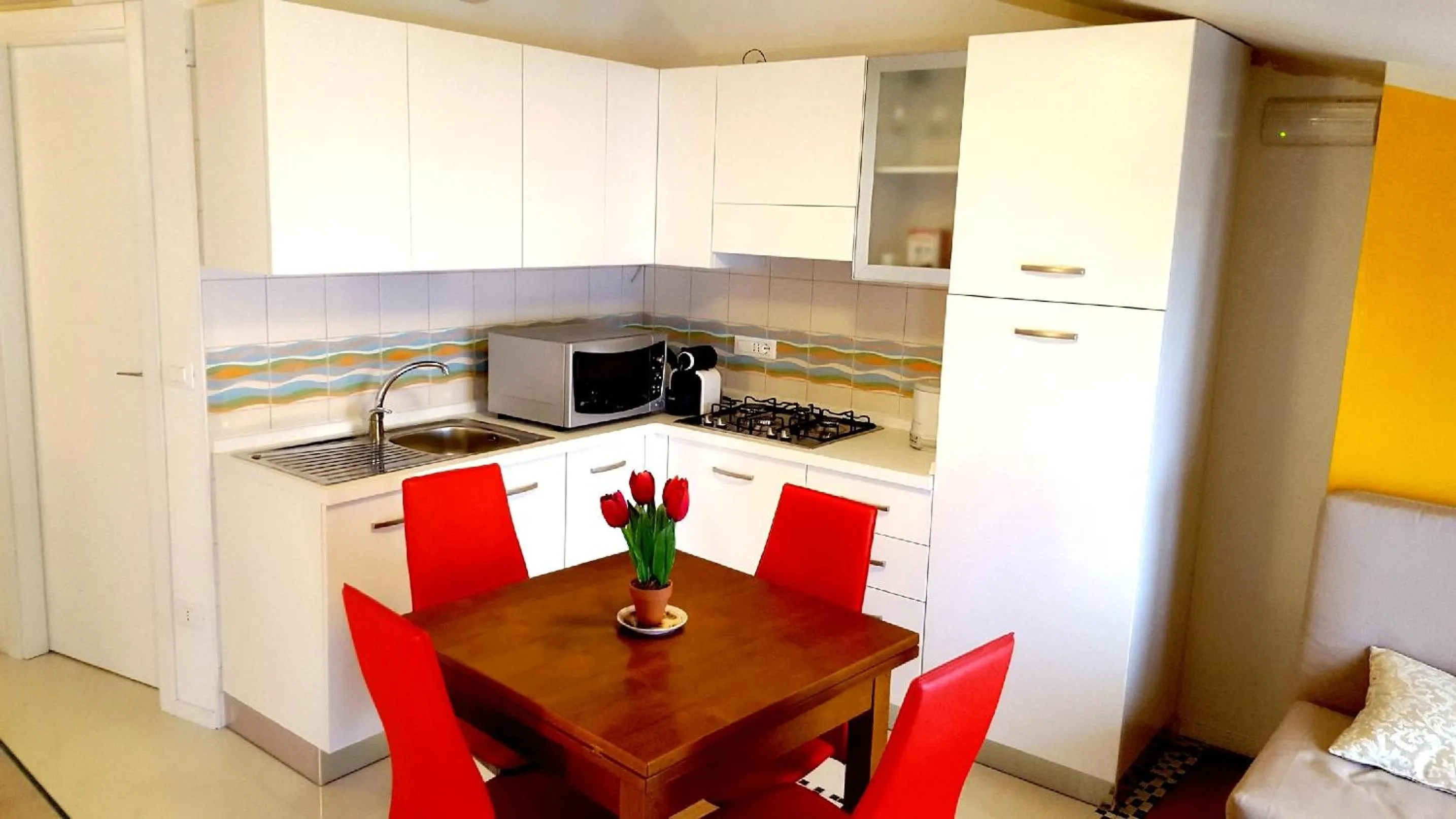 Kitchen or kitchenette in Palazzo Zimatore Residenza D'Epoca