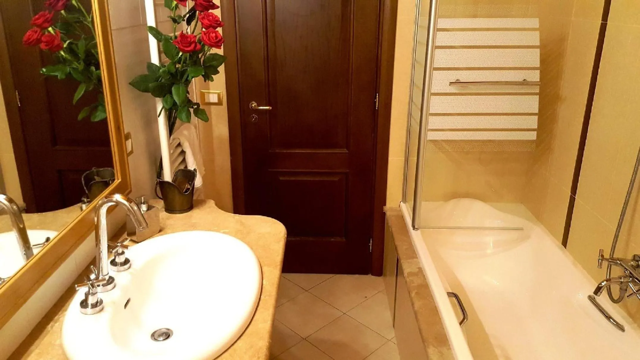 Shower in Palazzo Zimatore Residenza D'Epoca