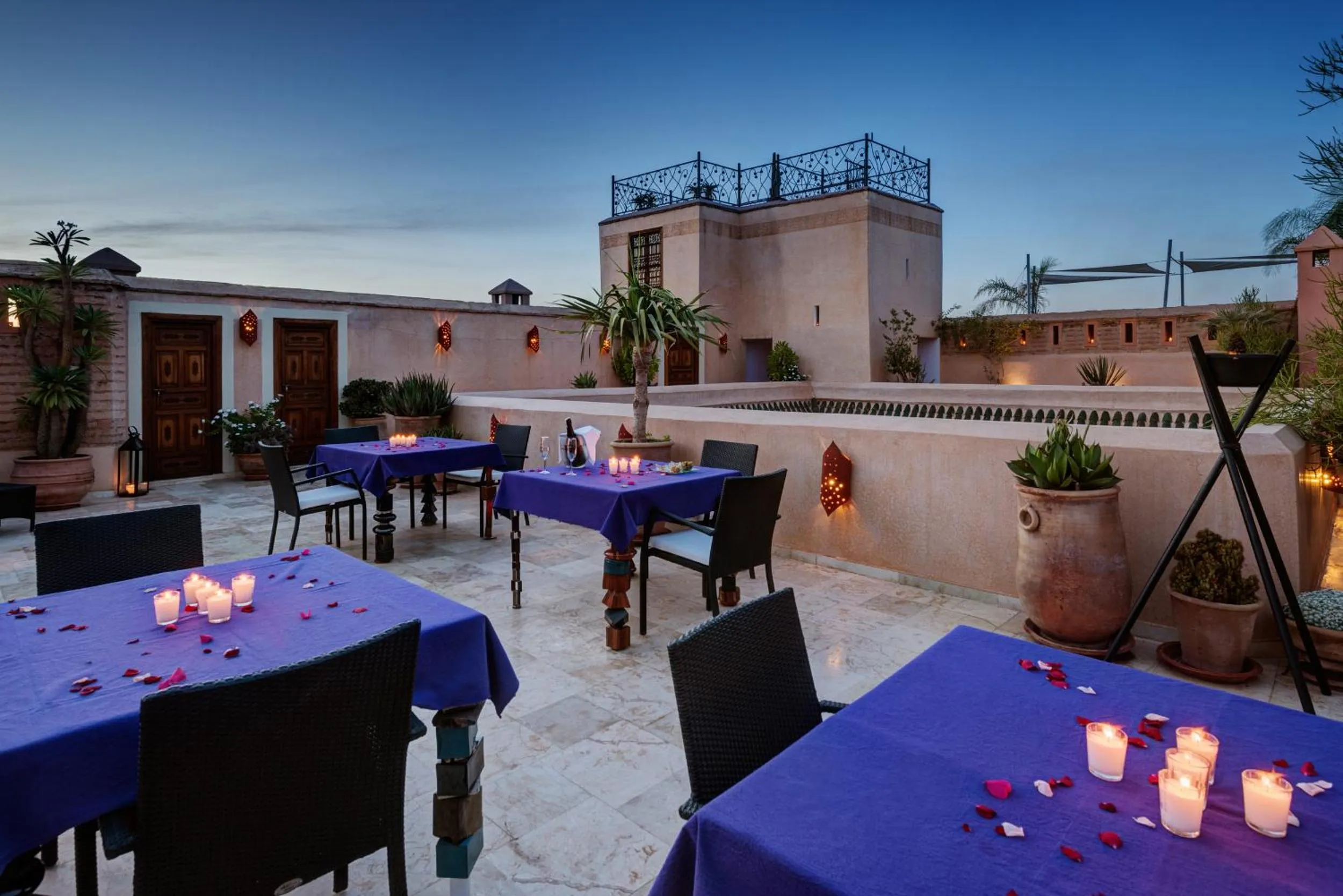 Restaurant/places to eat in Riad Siwan