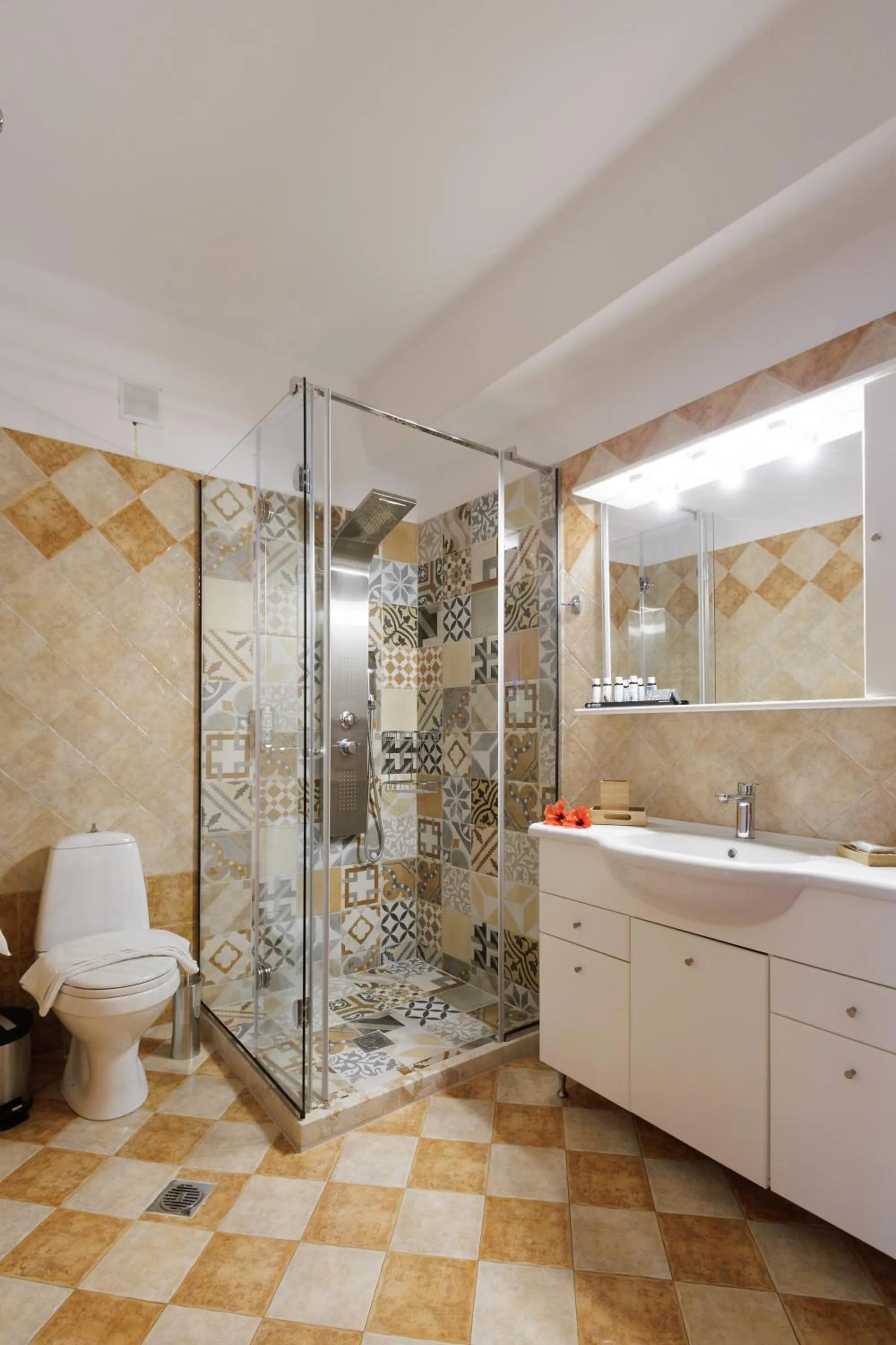 Shower in Blue Horizon Suites