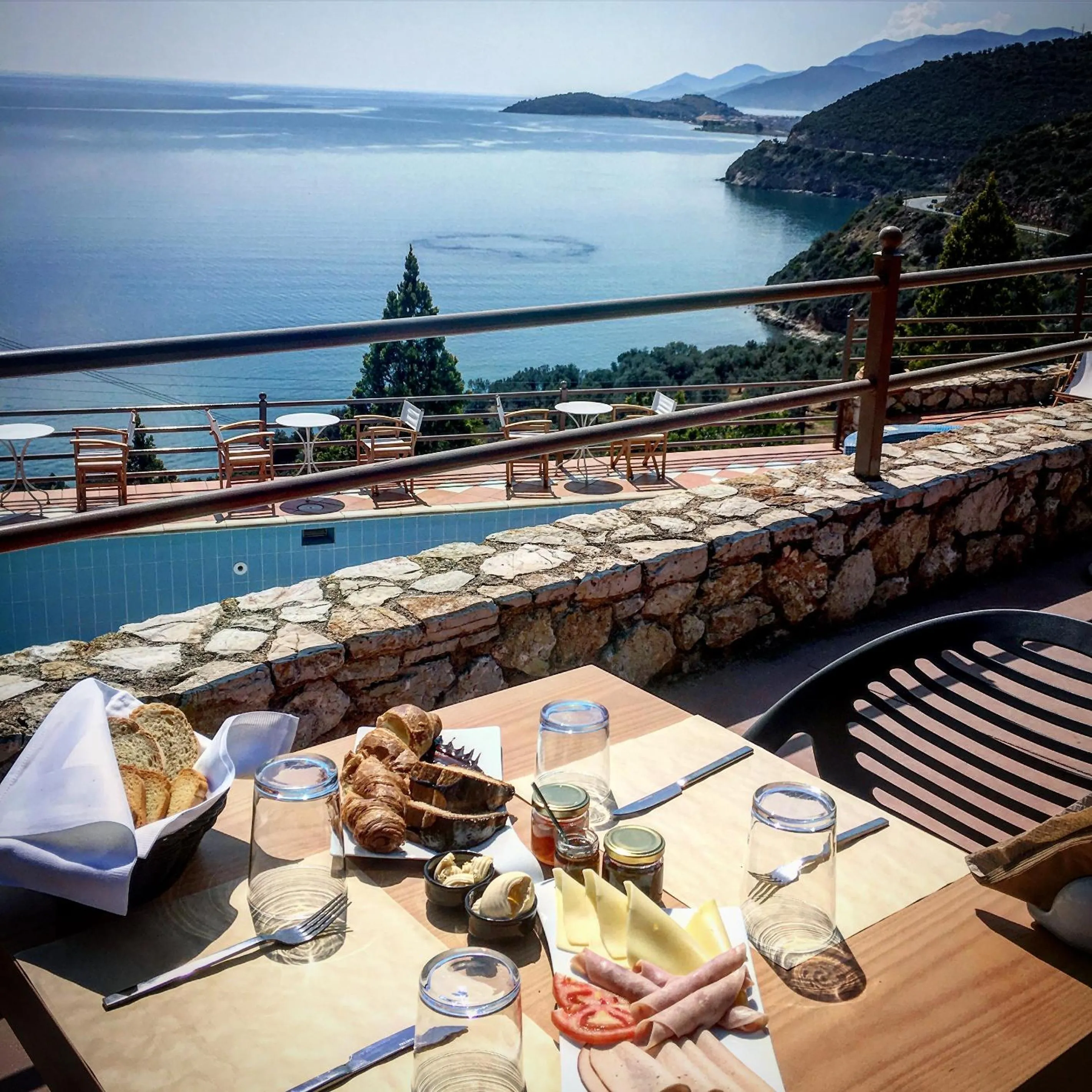 Breakfast in Blue Horizon Suites